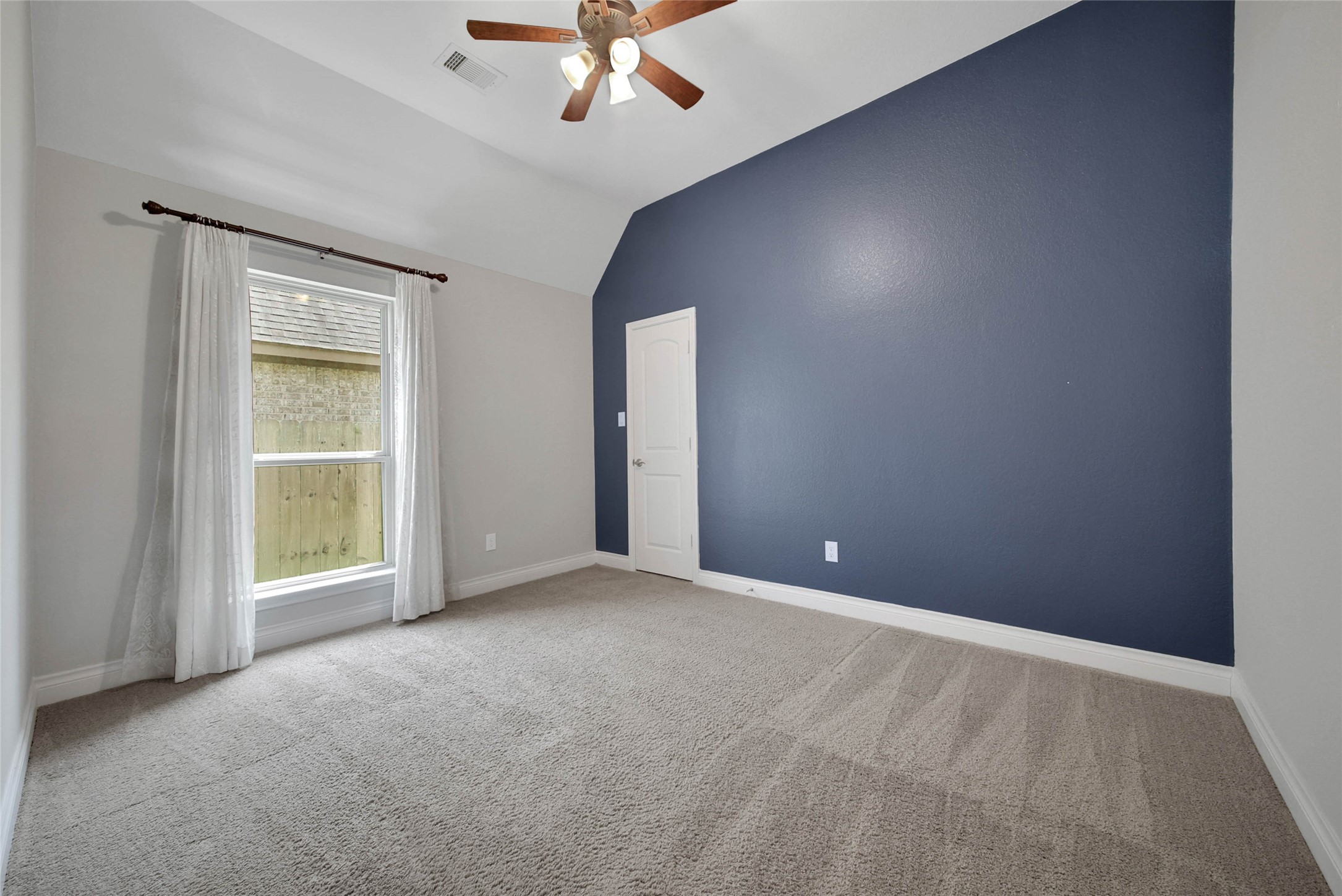 13314 Lazy River Lane Property Photo 25