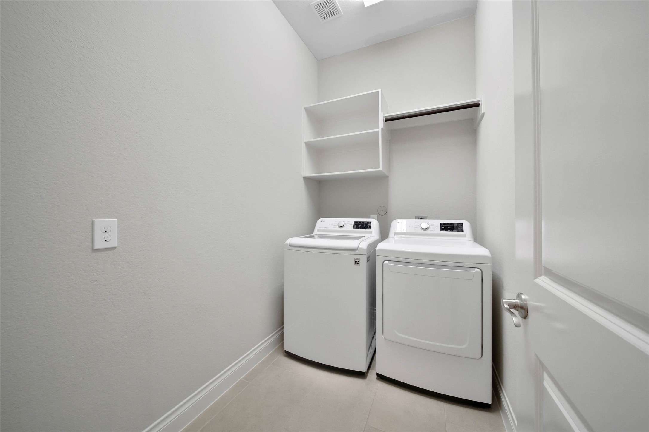 13314 Lazy River Lane Property Photo 28