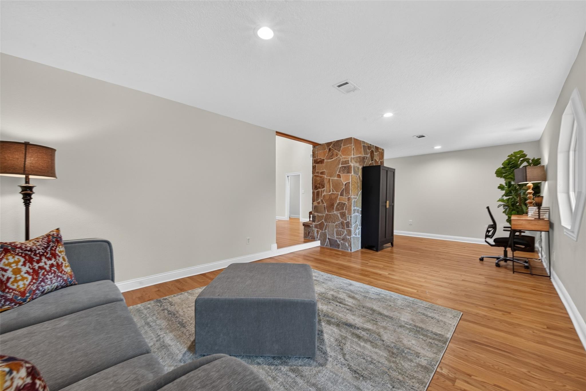 8906 Seber Drive Property Photo 12
