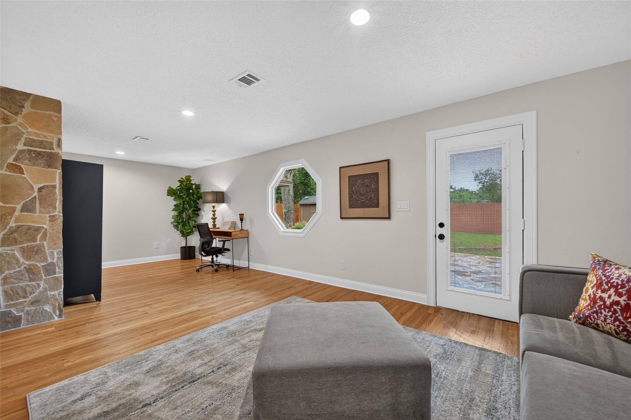 8906 Seber Drive Property Photo 13