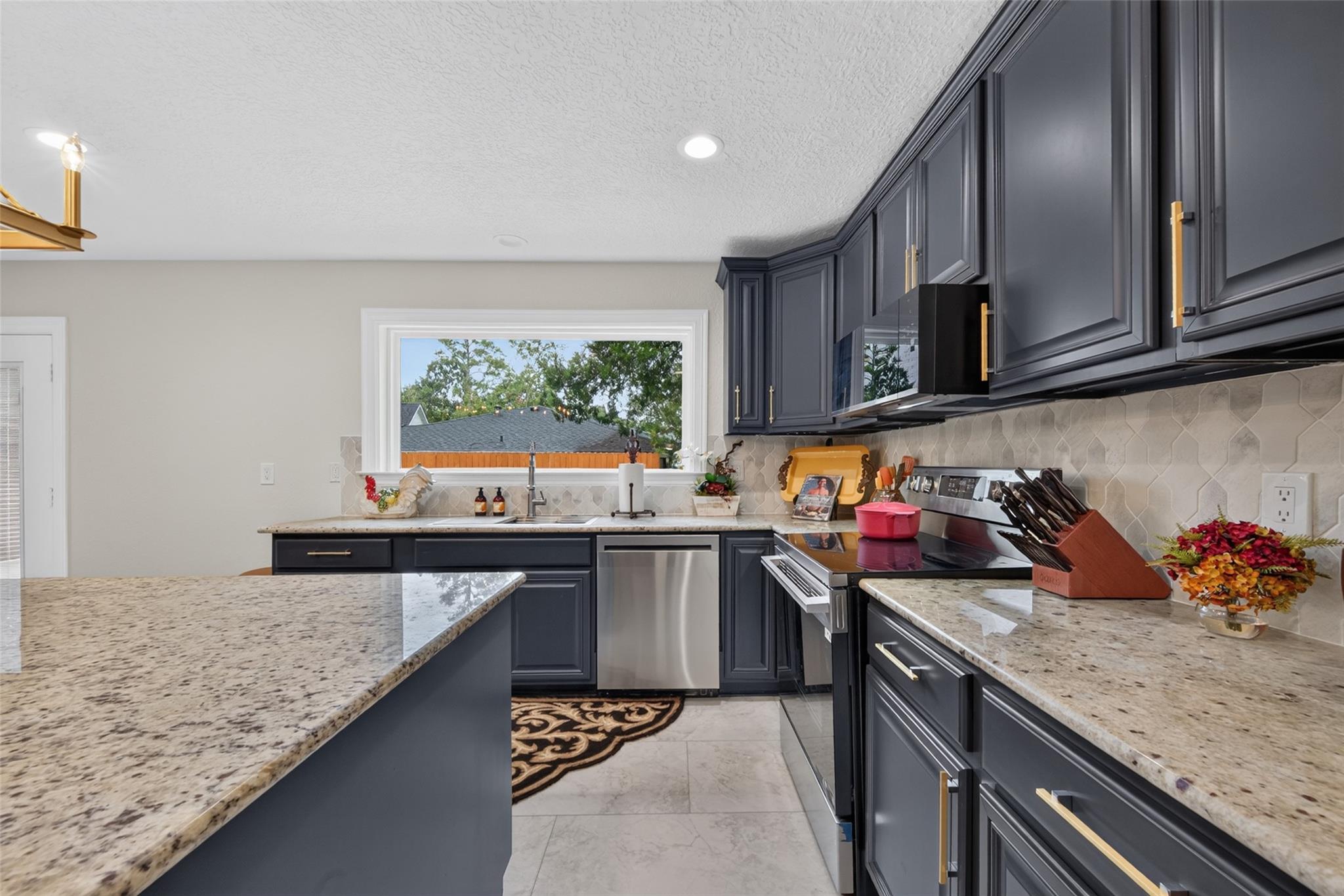 8906 Seber Drive Property Photo 16