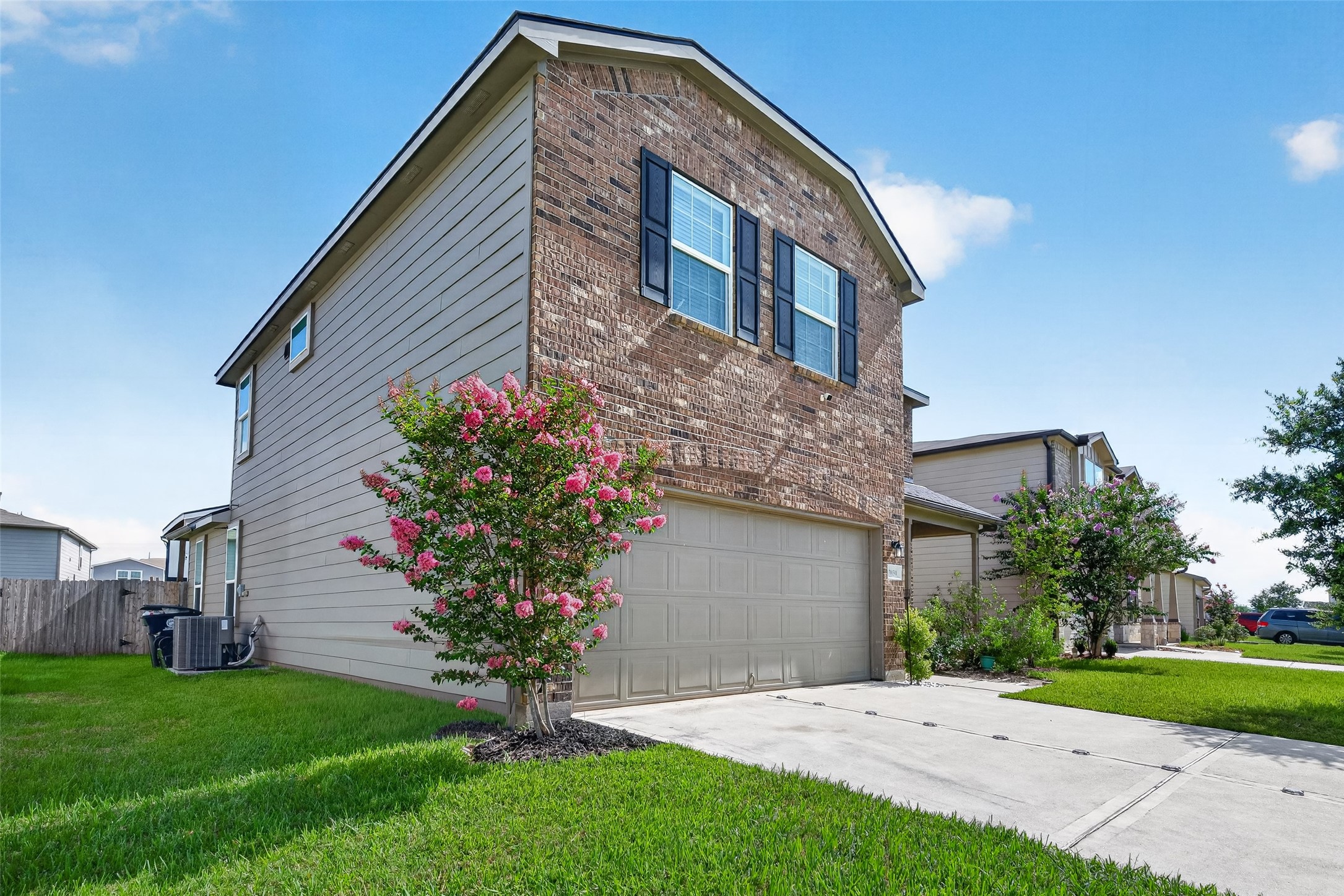 7031 Hobby Wind Ridge Drive Property Photo 3