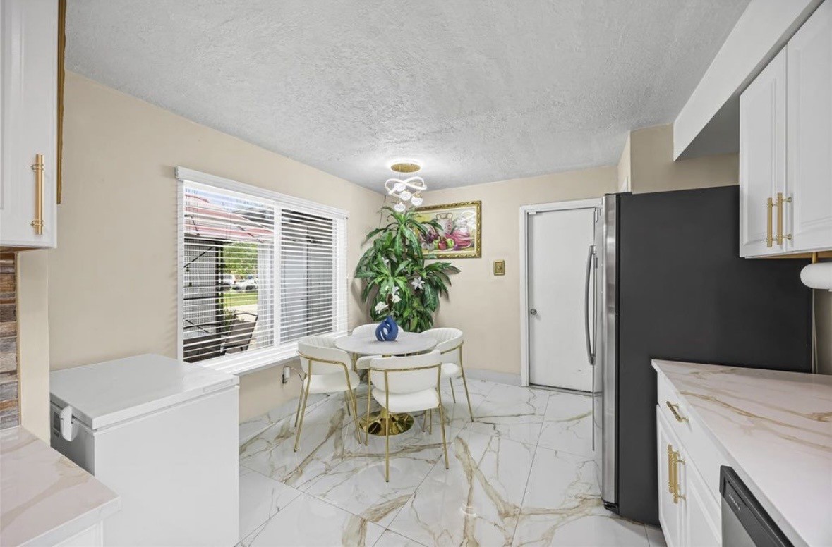 19634 Southaven Drive Property Photo 8