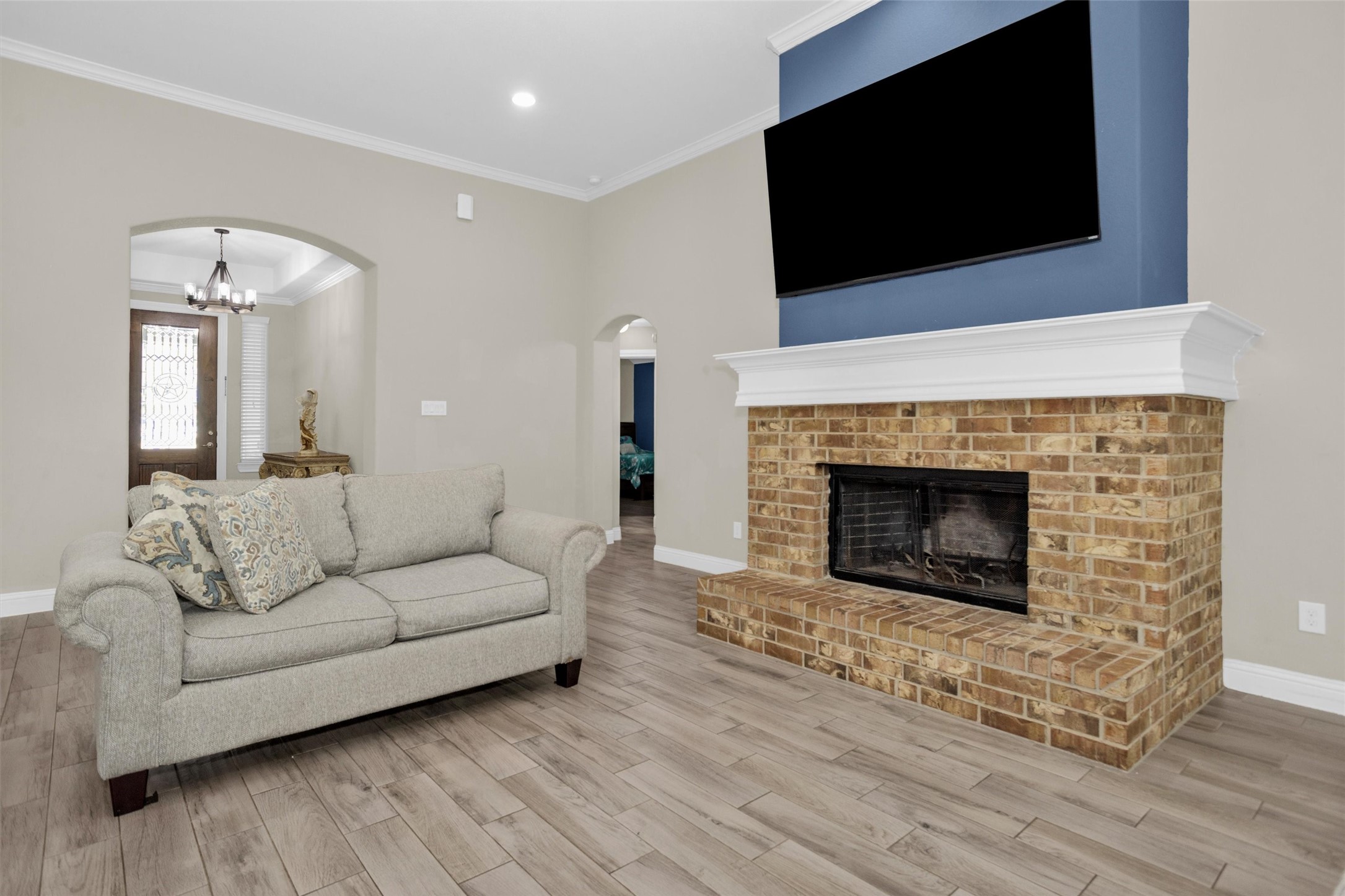 25075 Shady Oak Drive Property Photo 8