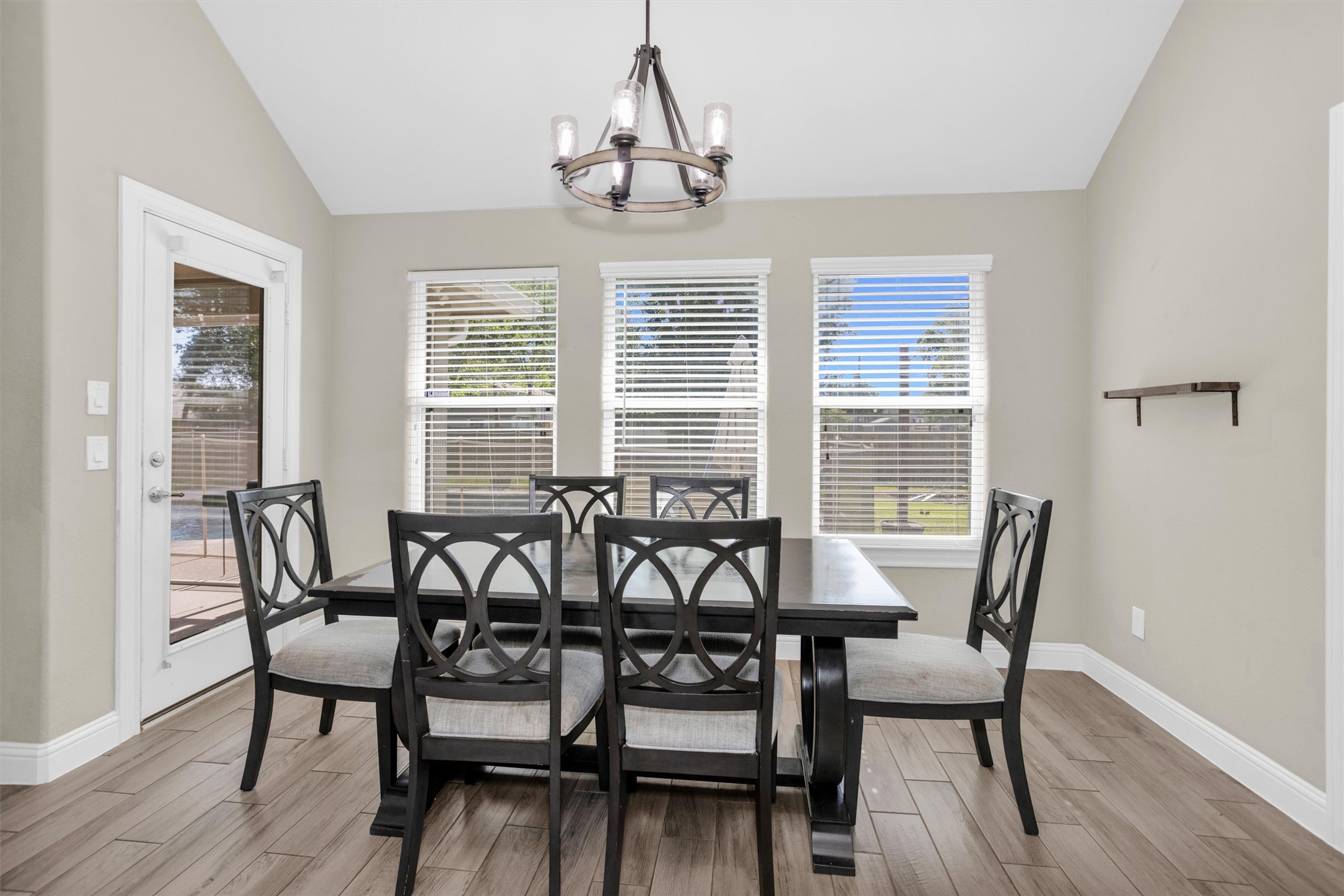 25075 Shady Oak Drive Property Photo 14