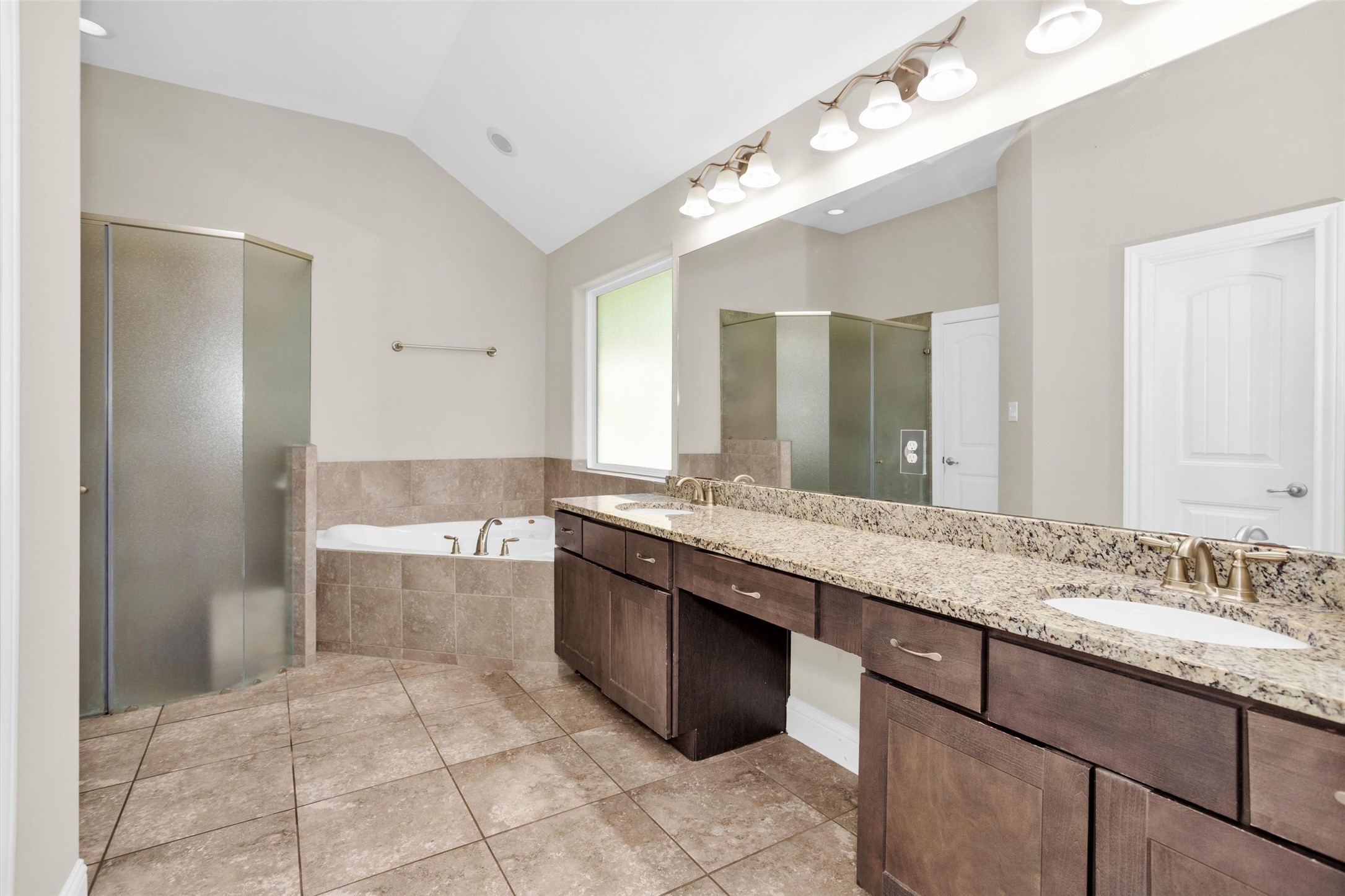 25075 Shady Oak Drive Property Photo 23