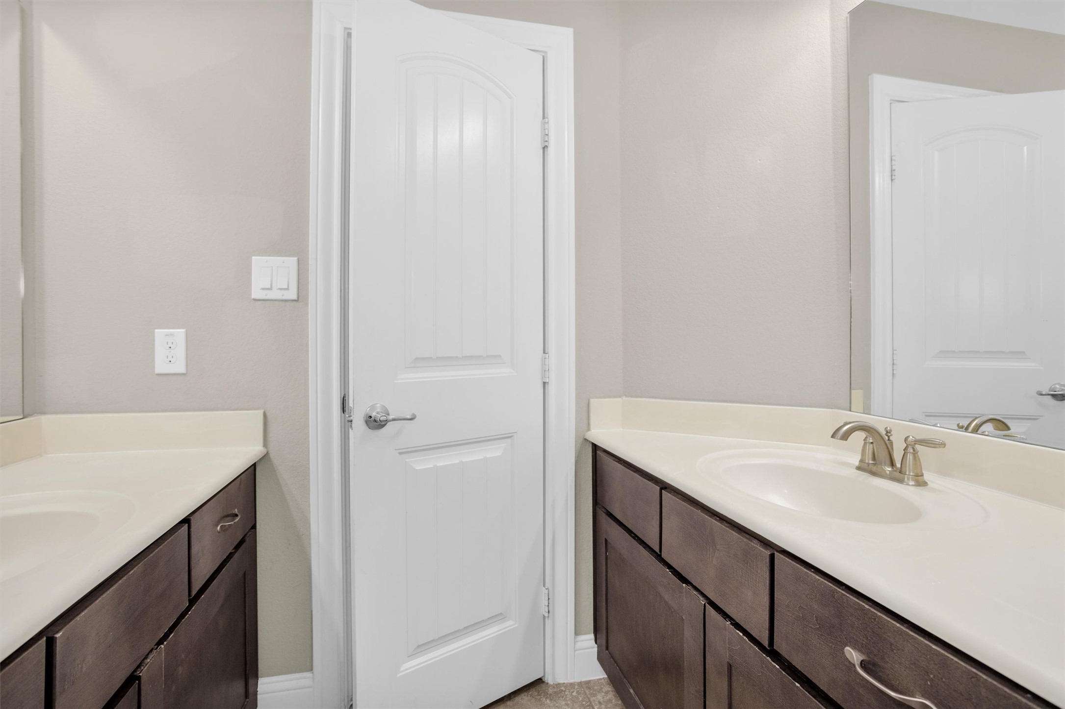 25075 Shady Oak Drive Property Photo 29