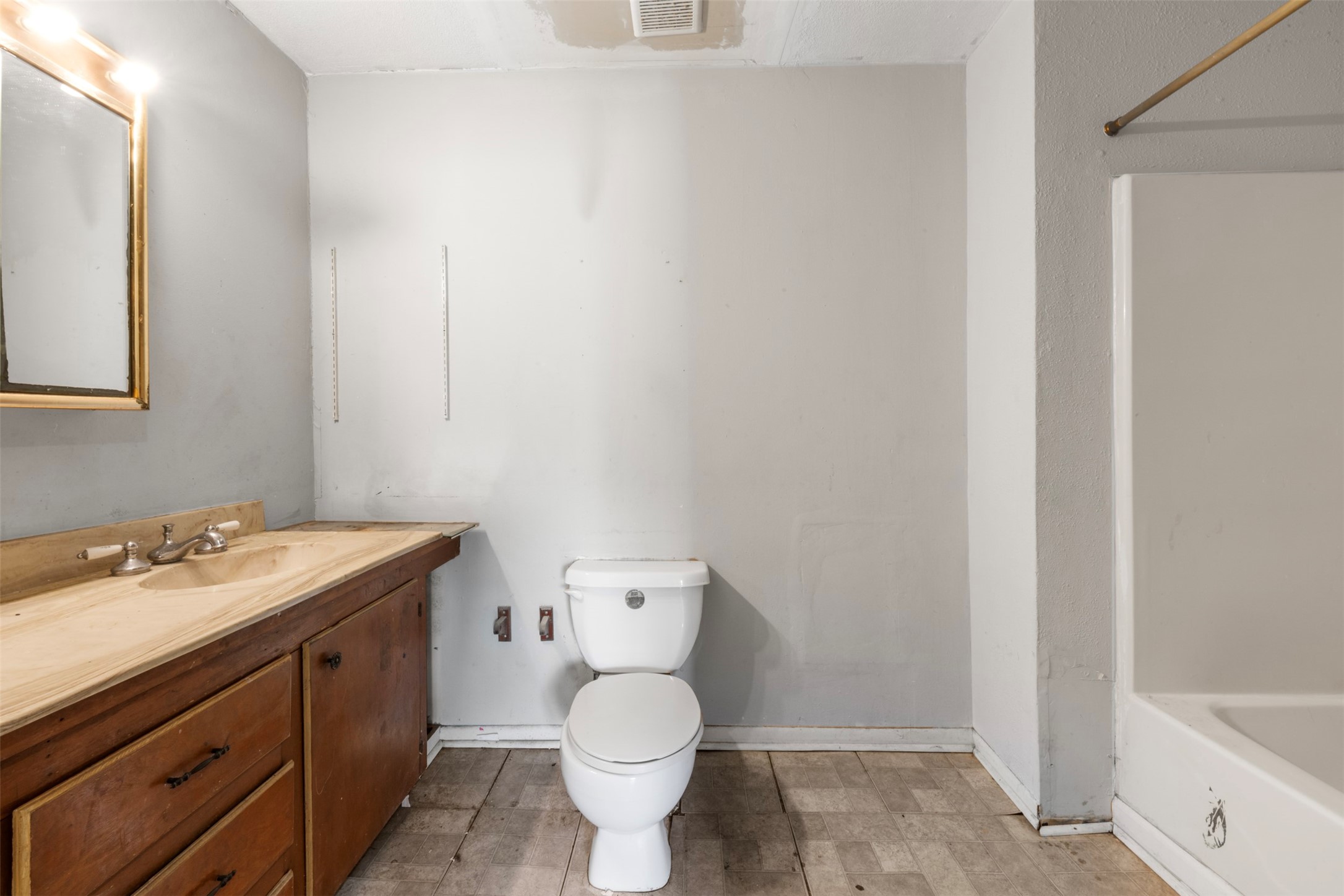 1849 Garden Road Property Photo 17