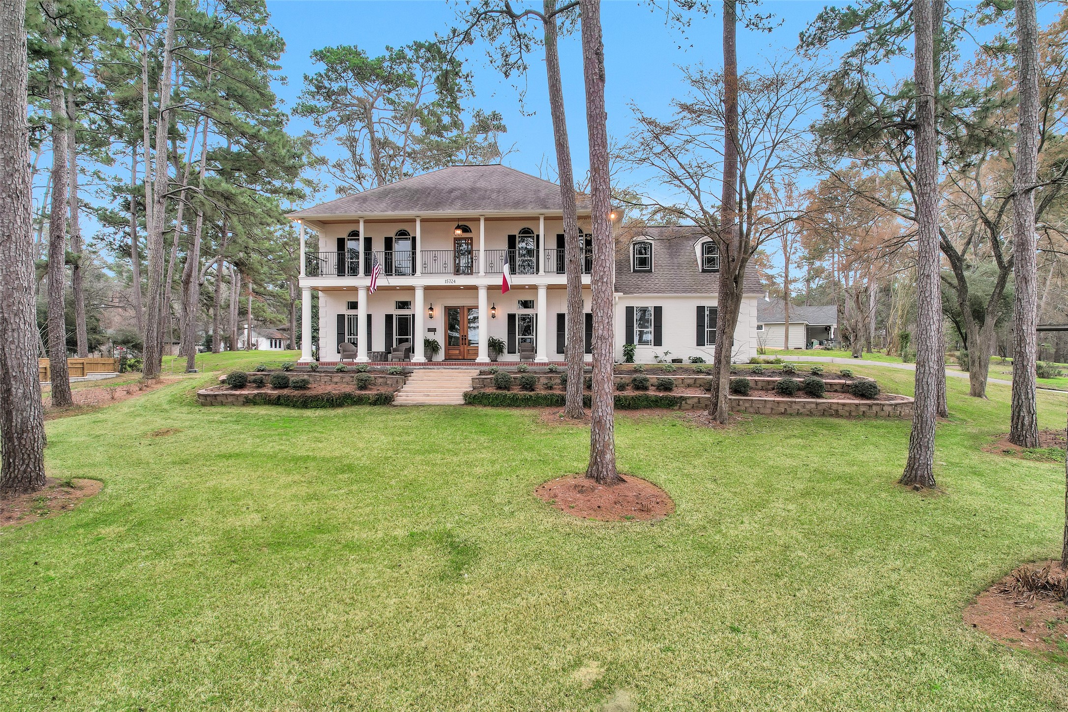 15724 Lakeway Drive Property Photo 43