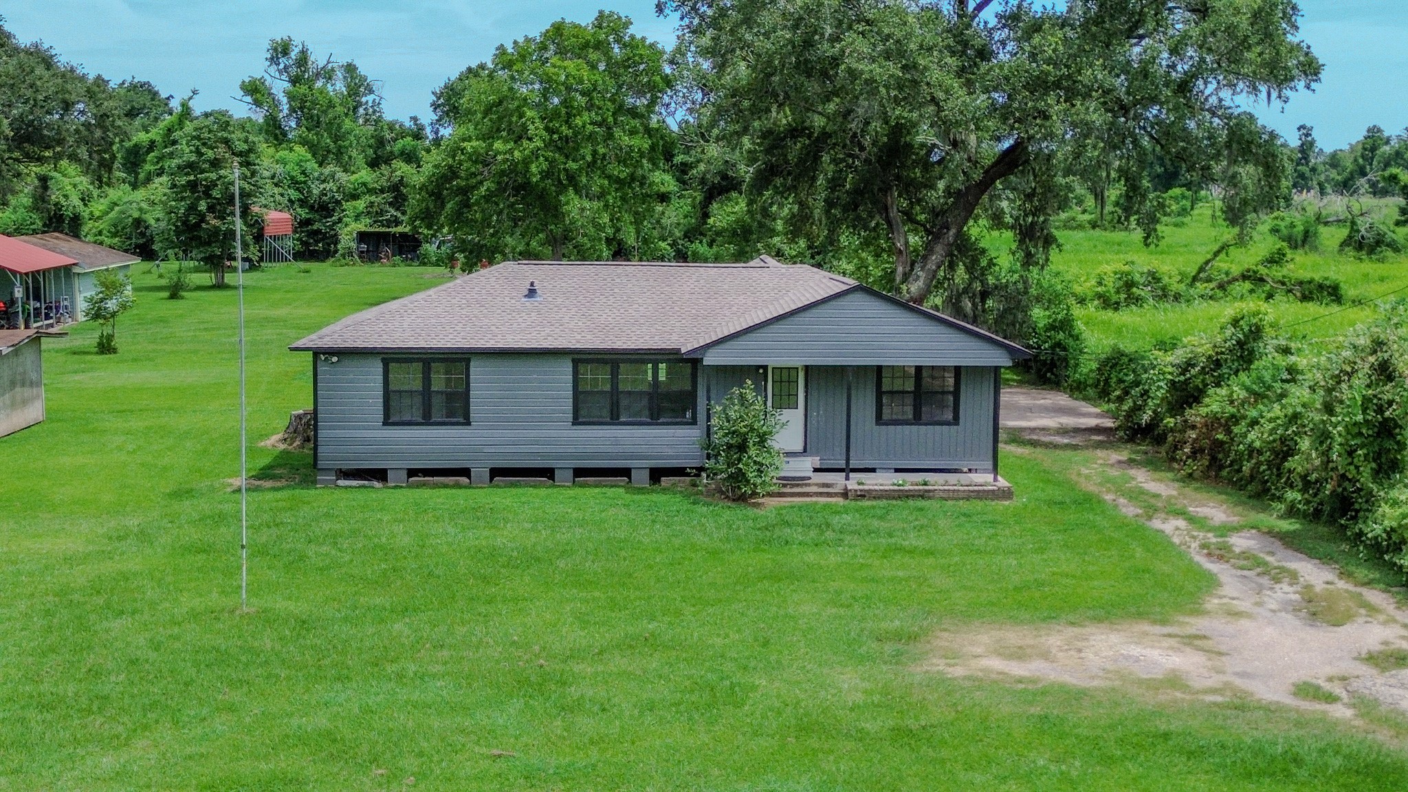 6615 Live Oak Drive Property Photo 1
