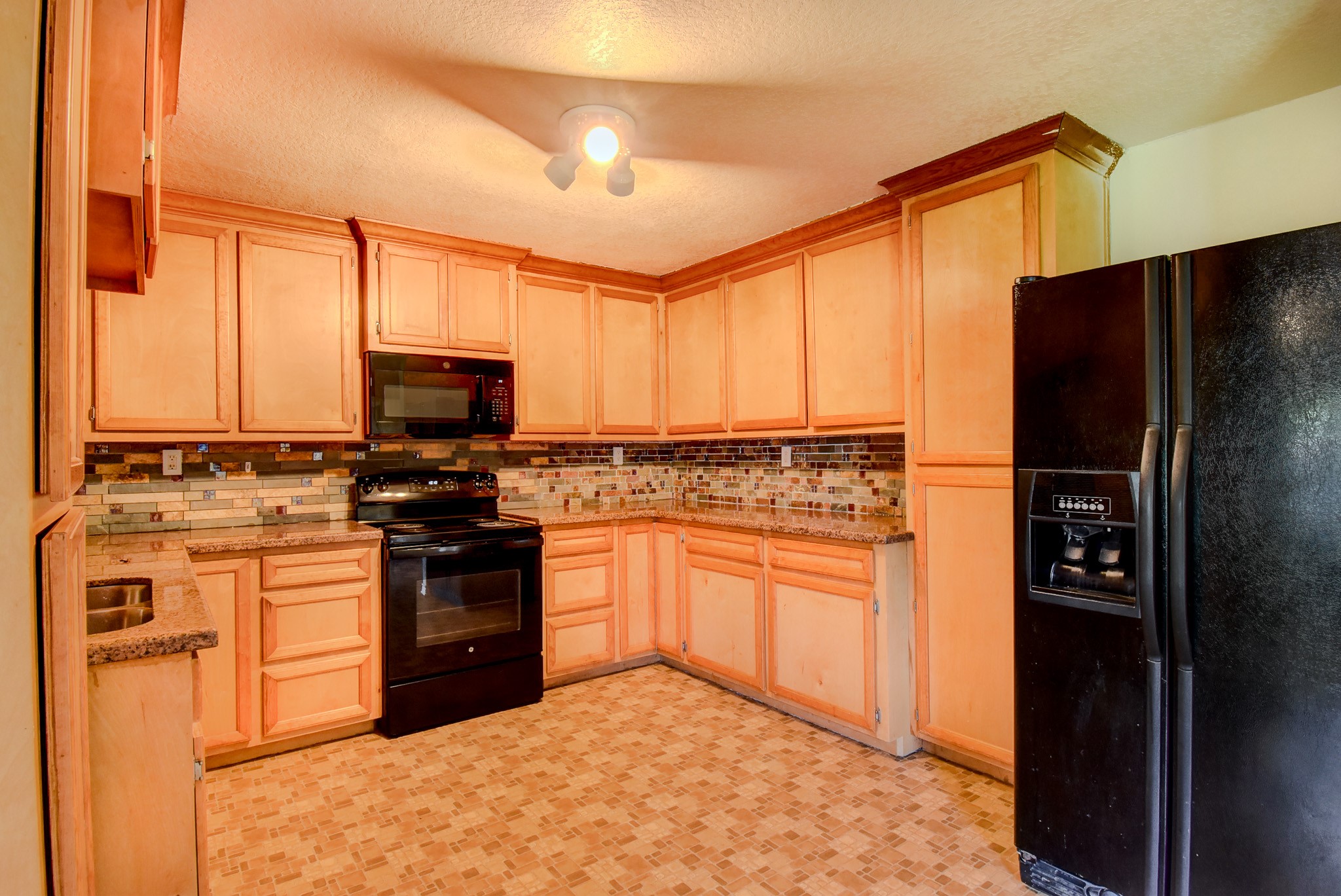 6615 Live Oak Drive Property Photo 13