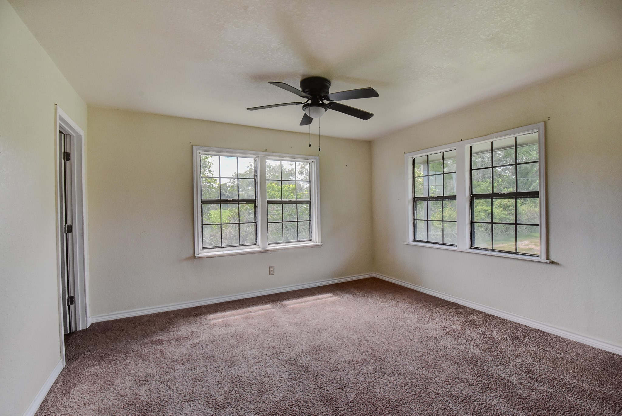 6615 Live Oak Drive Property Photo 18