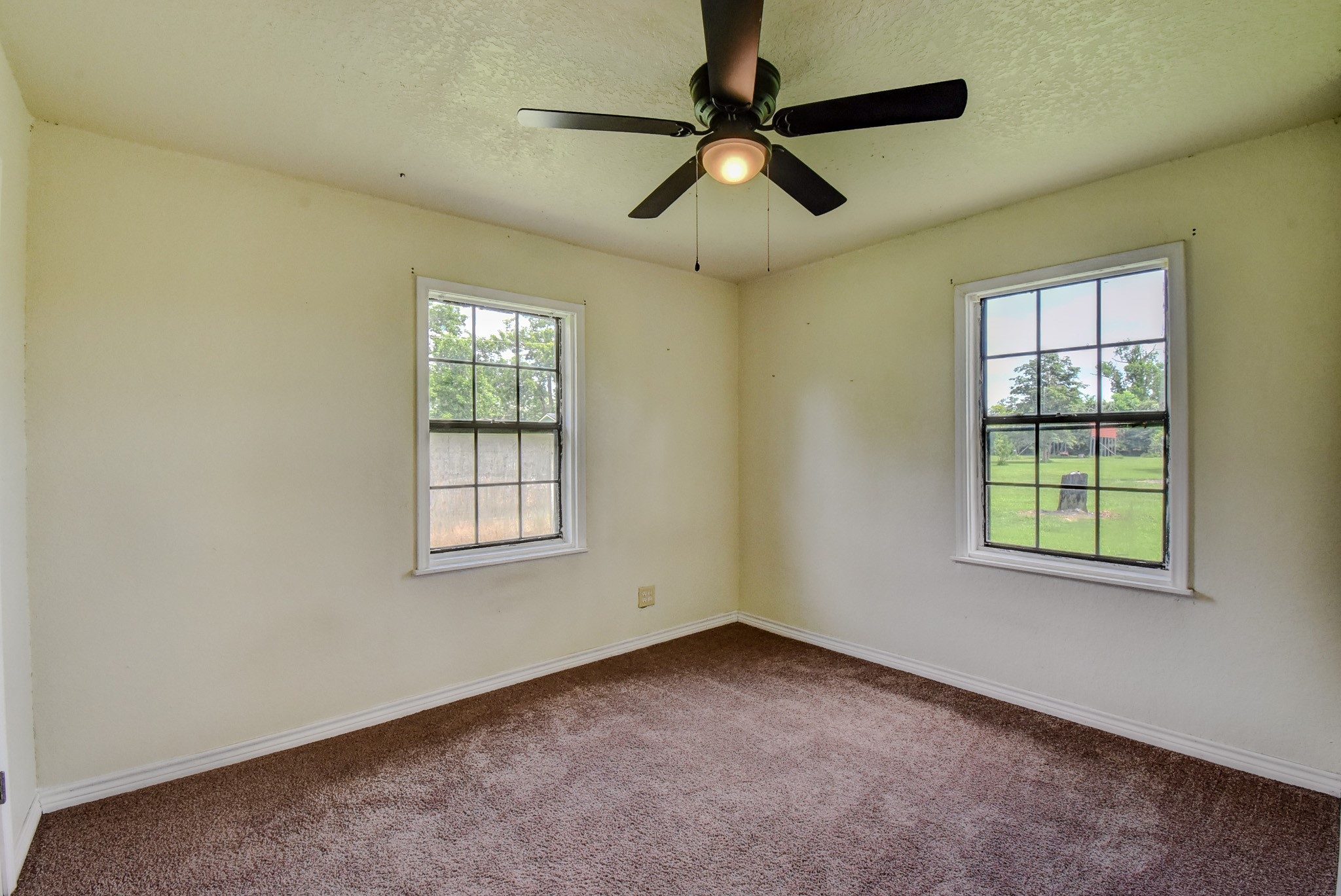 6615 Live Oak Drive Property Photo 22
