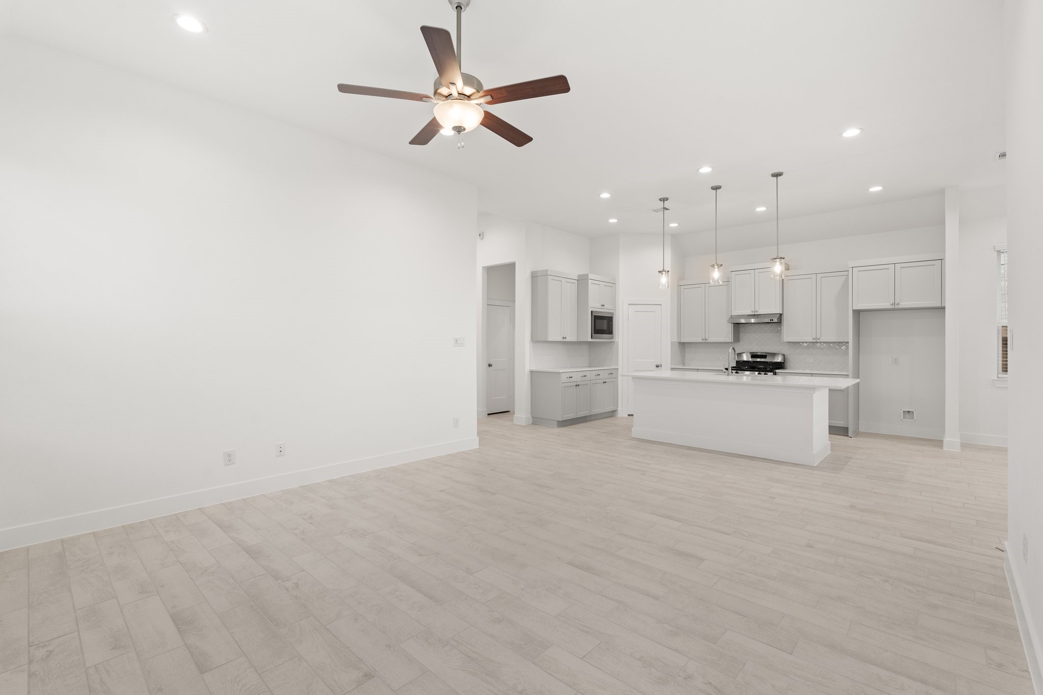 11820 South Pavillion Drive Property Photo 12