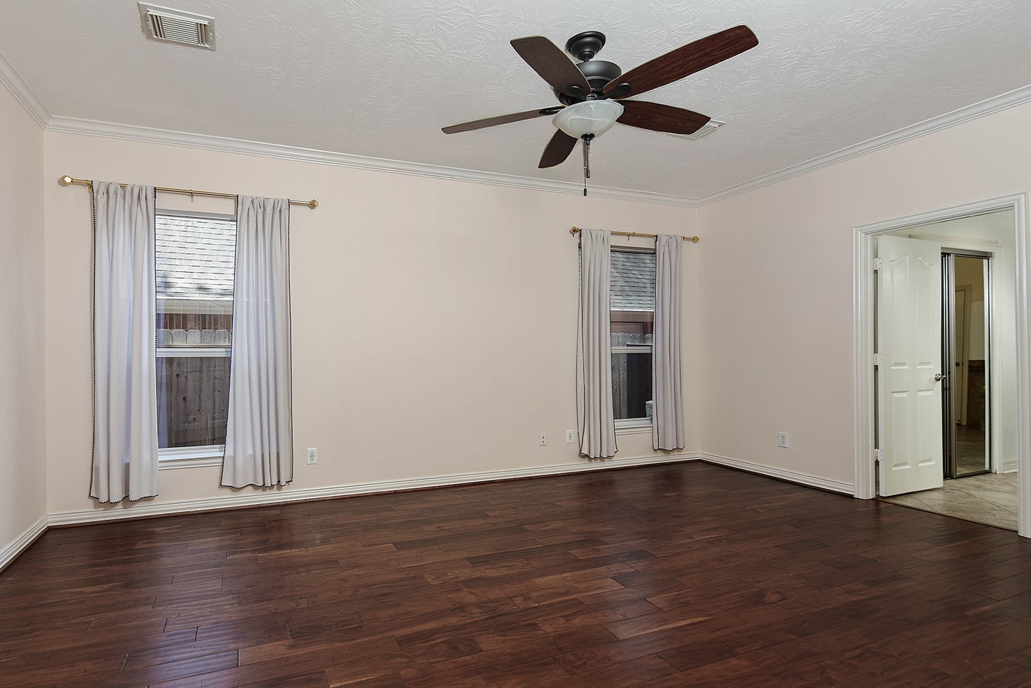 27 Bluff Creek Place Property Photo 11