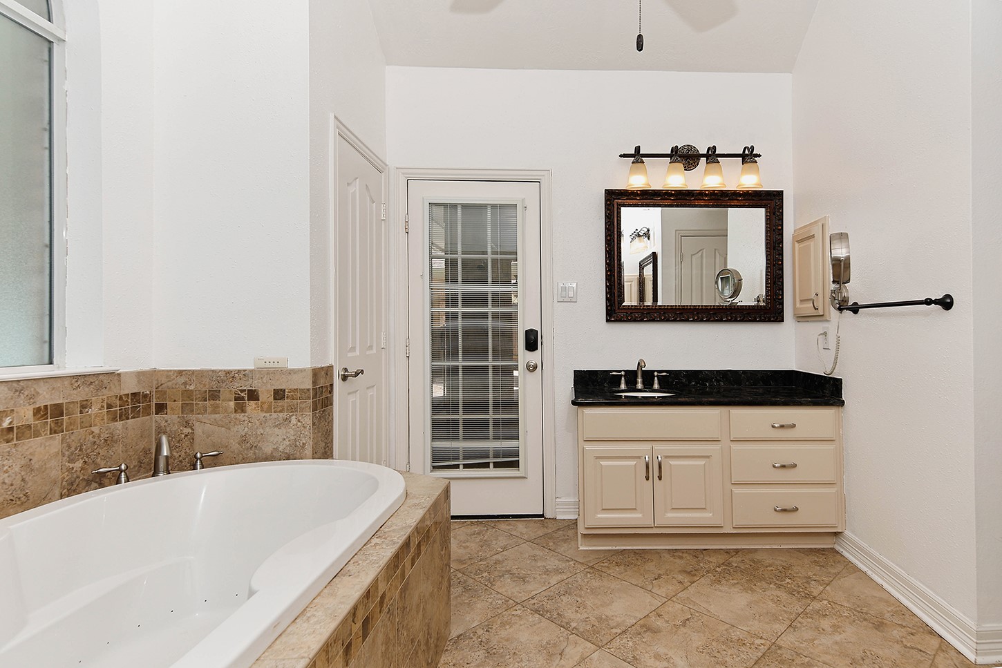 27 Bluff Creek Place Property Photo 15