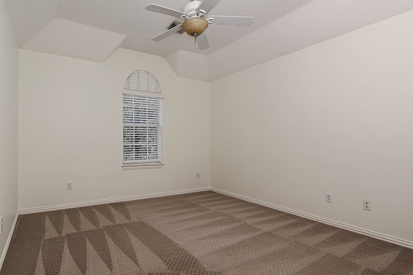 27 Bluff Creek Place Property Photo 20