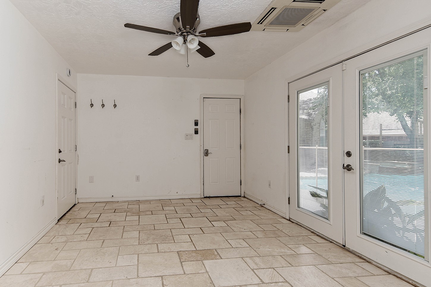 27 Bluff Creek Place Property Photo 32