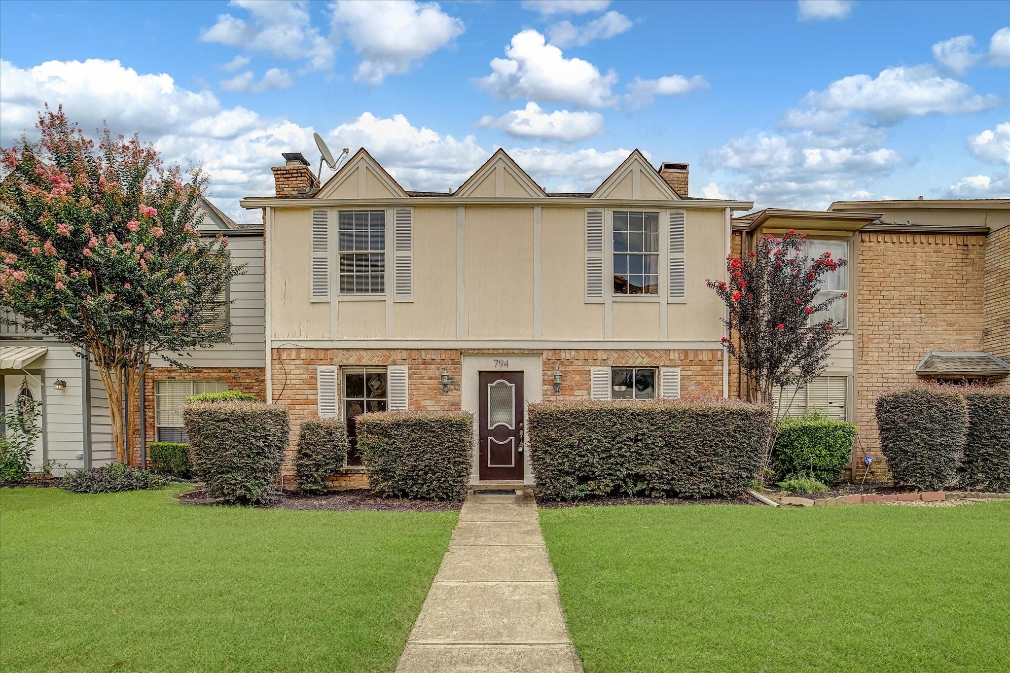 794 Thicket Lane, Houston Tx 77079 Property Photo 1