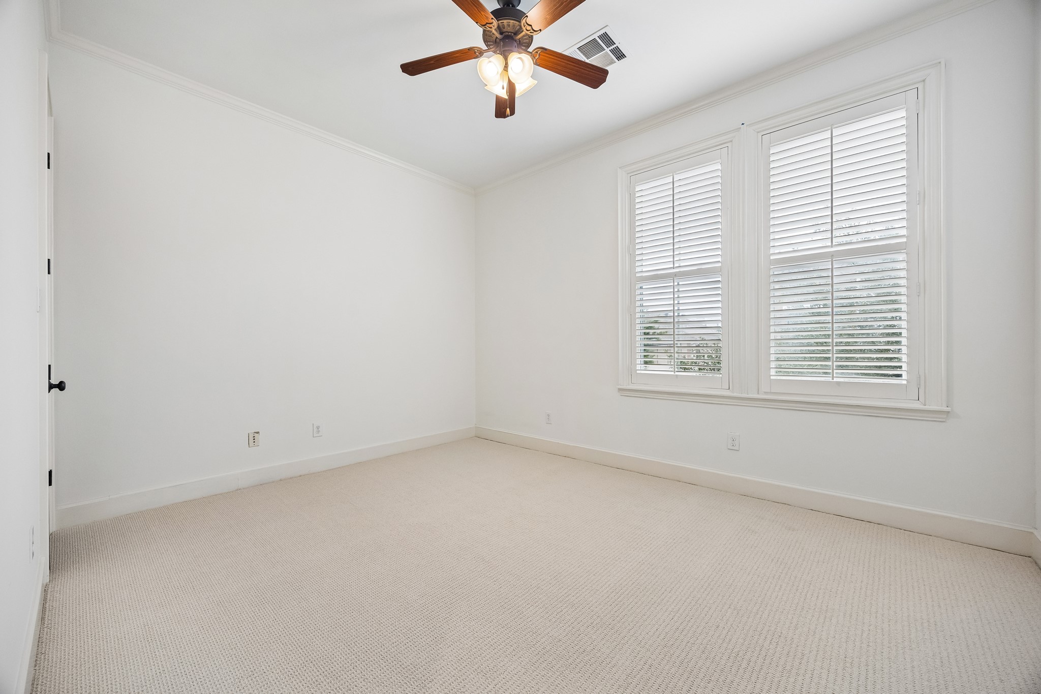 2214 Driscoll Street Property Photo 23