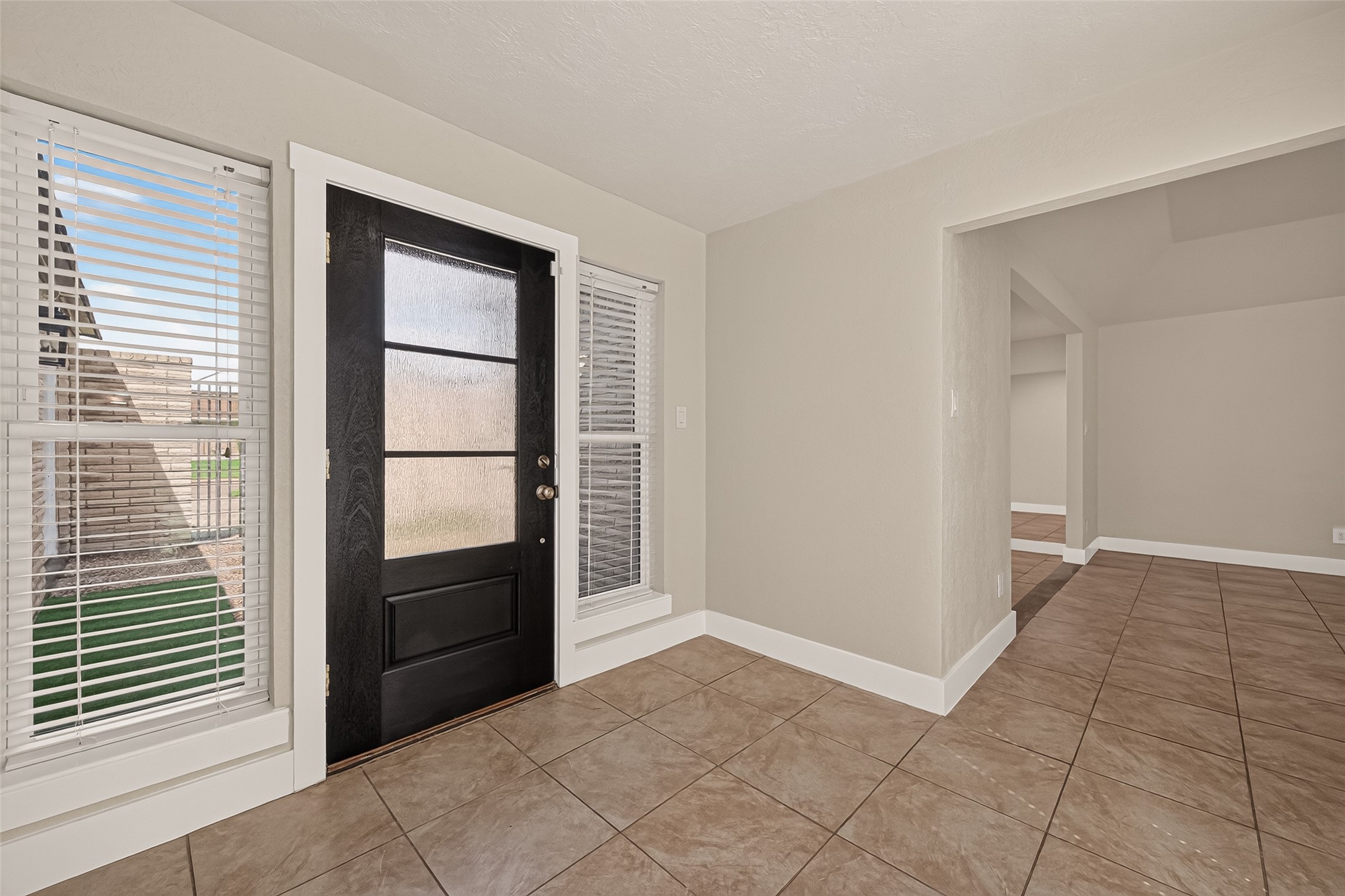 4012 Chile Drive Property Photo 2