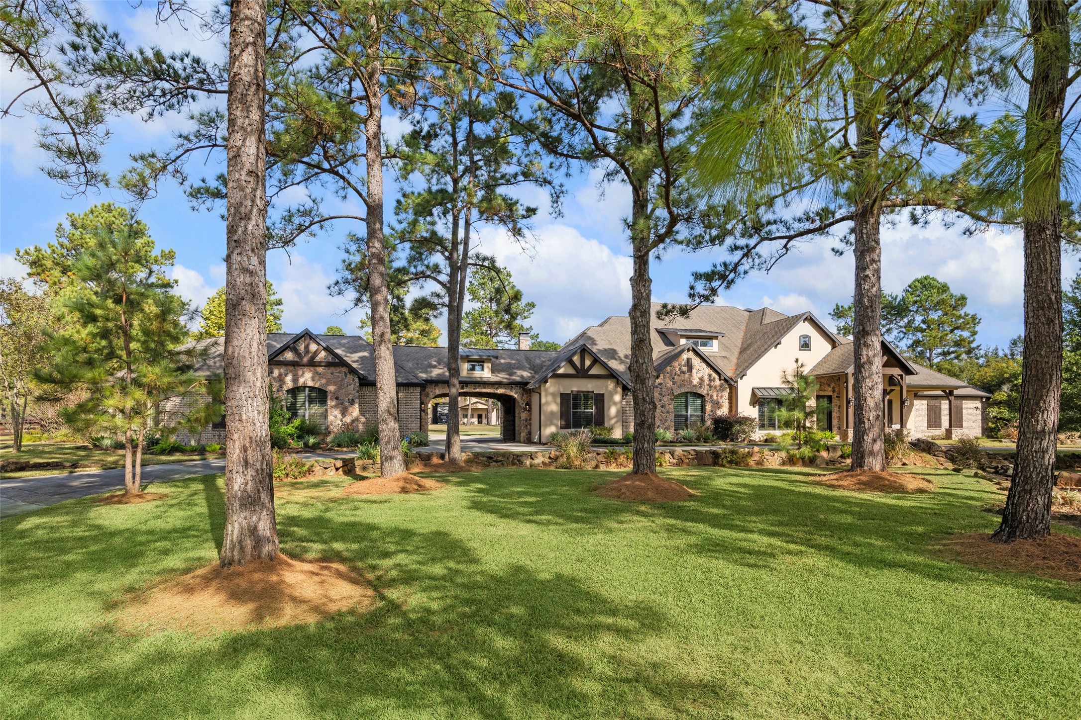 11 Willowcreek Ranch Road Property Photo 1