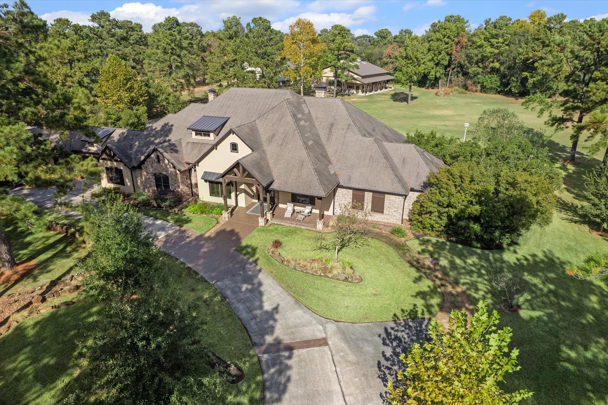 11 Willowcreek Ranch Road Property Photo 3