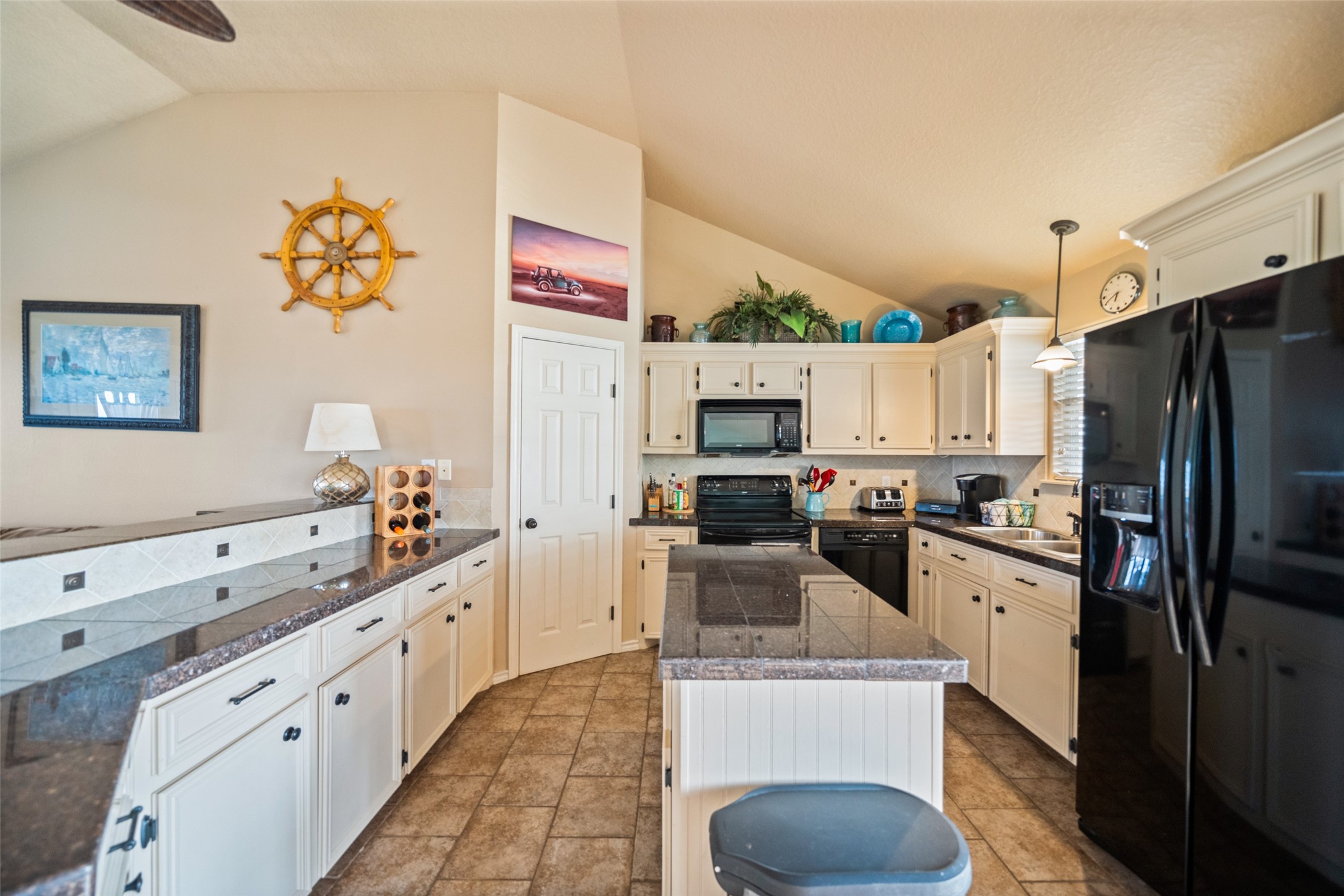 3190 Fm-2031 Property Photo 9