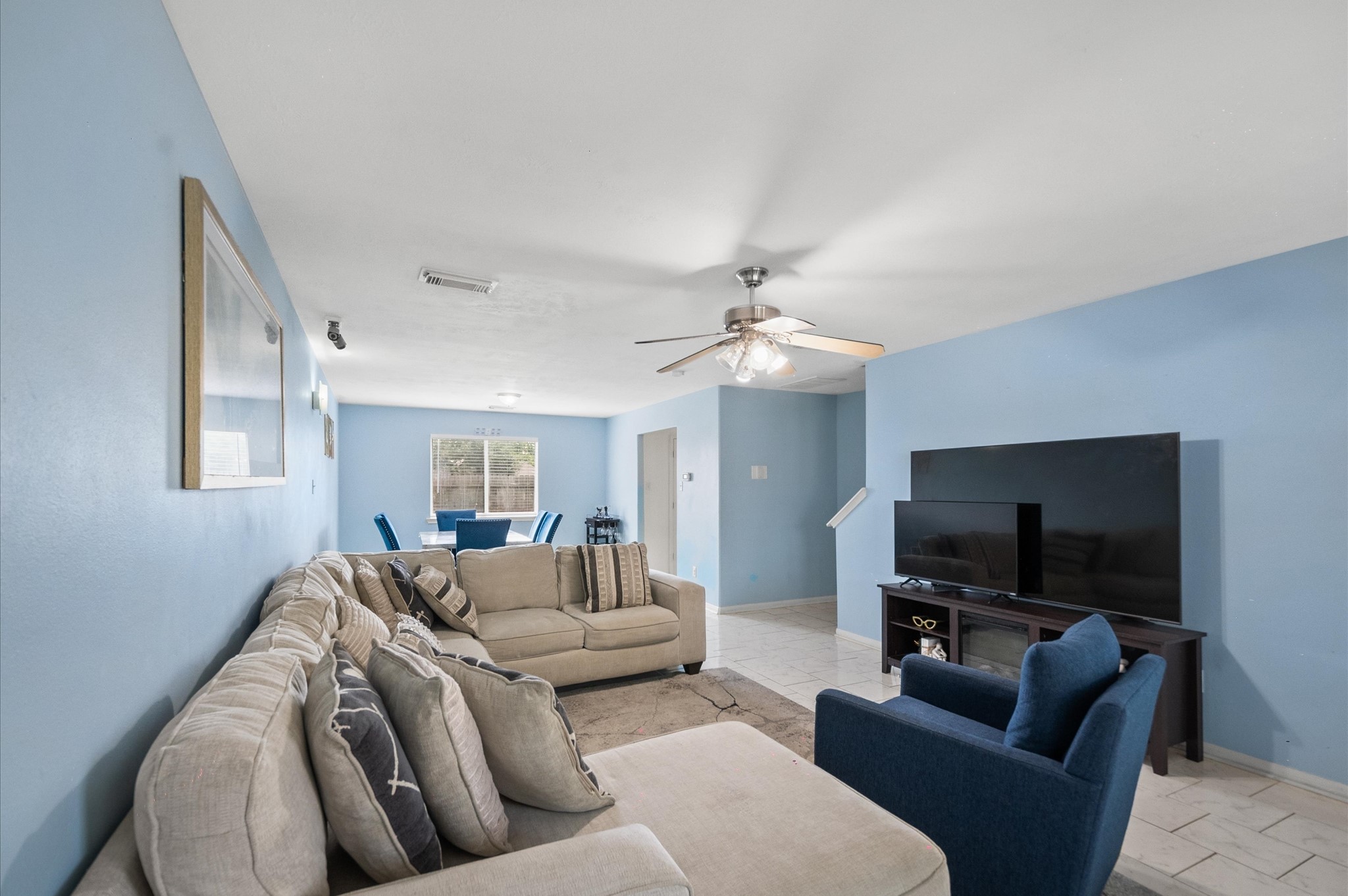 13723 Anwar Drive Property Photo 5