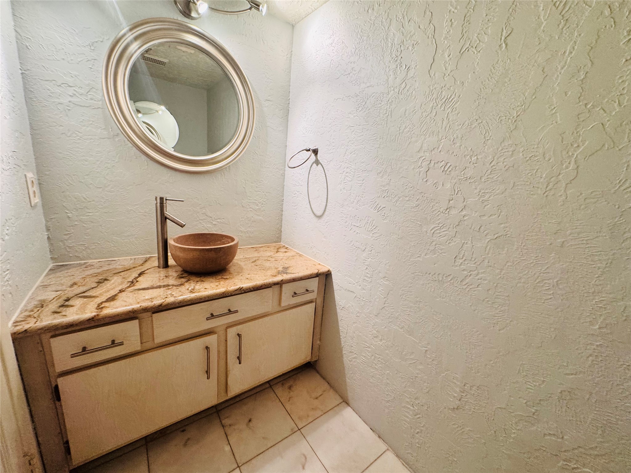 11663 Village Place Drive Property Photo 6
