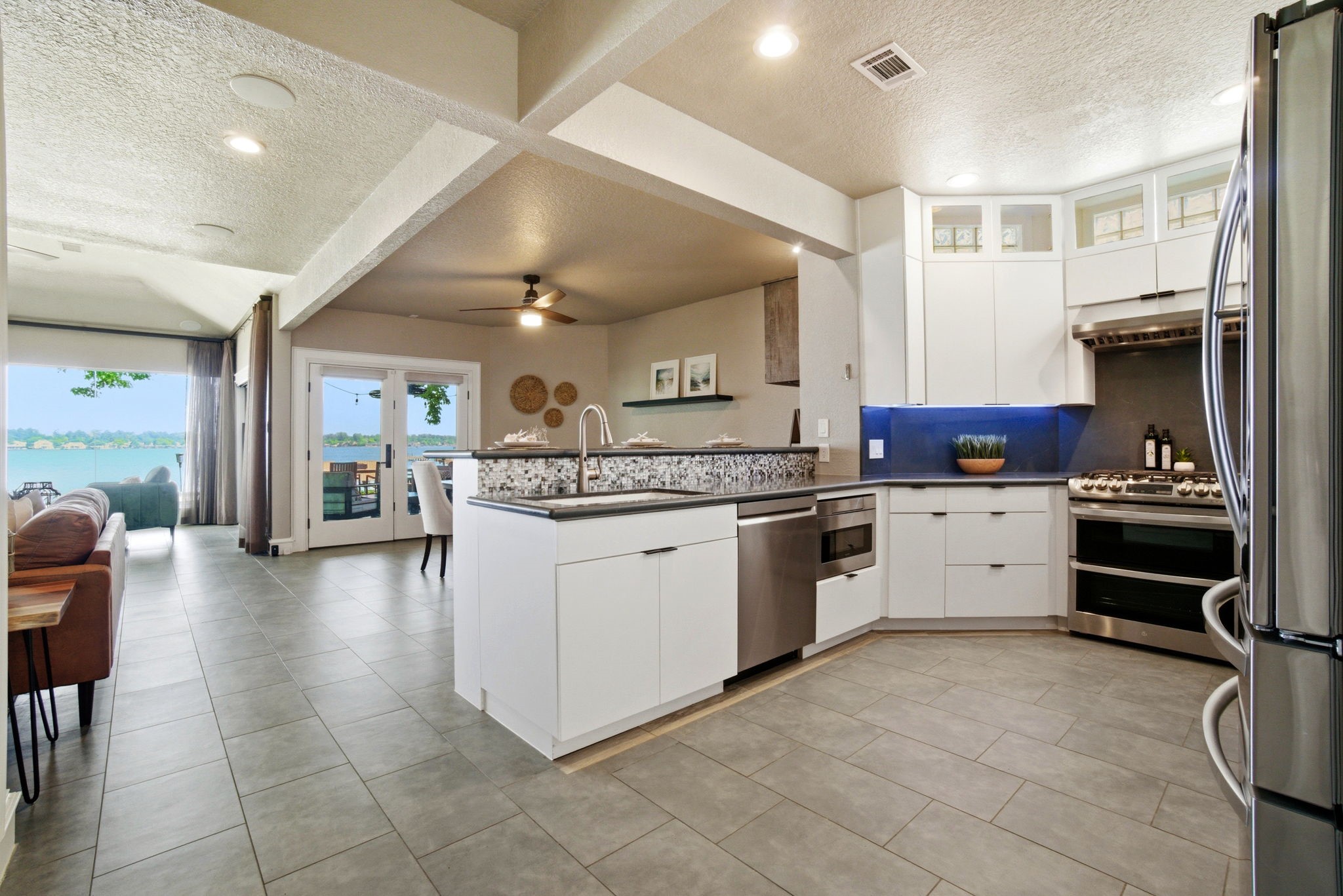 1609 Schooner Point Property Photo 7