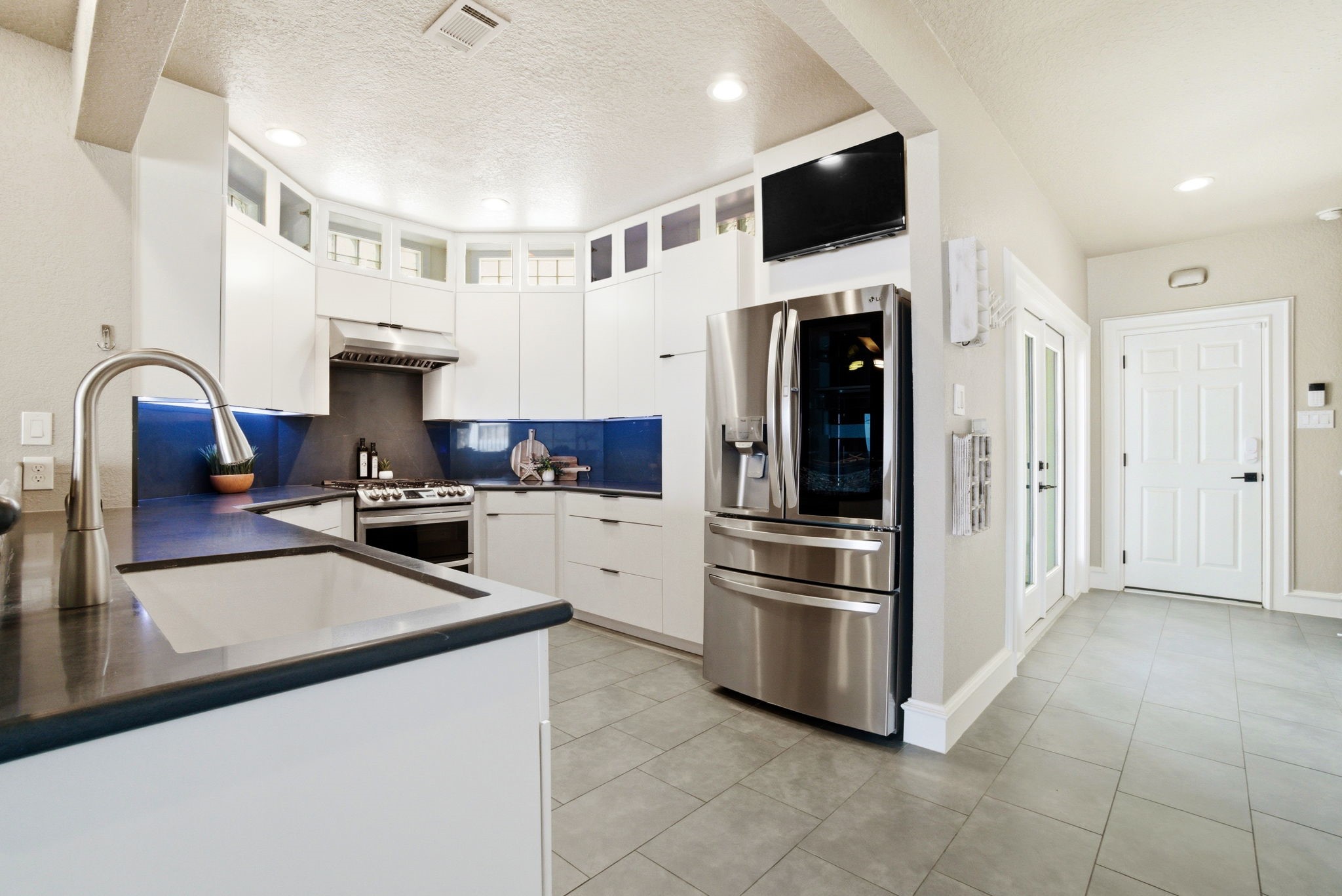 1609 Schooner Point Property Photo 9