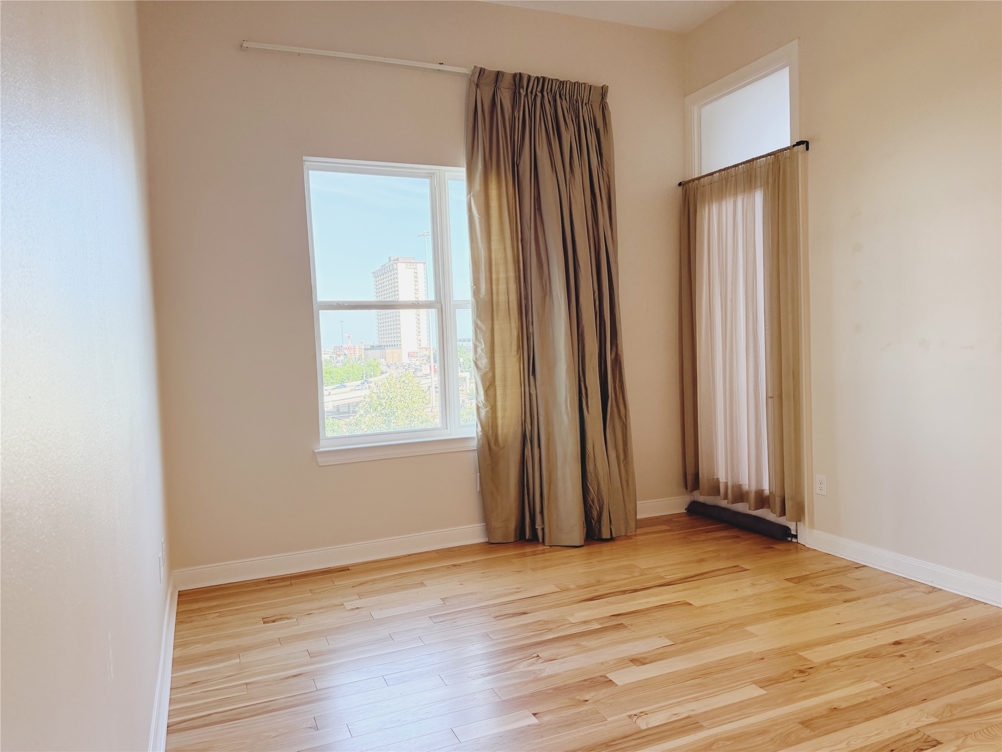 300 St Joseph Parkway 412 Property Photo 16