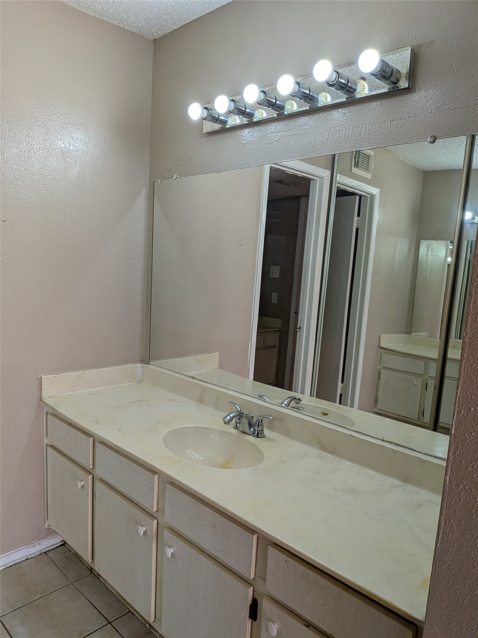 12214 Bob White Drive 122 Property Photo 27