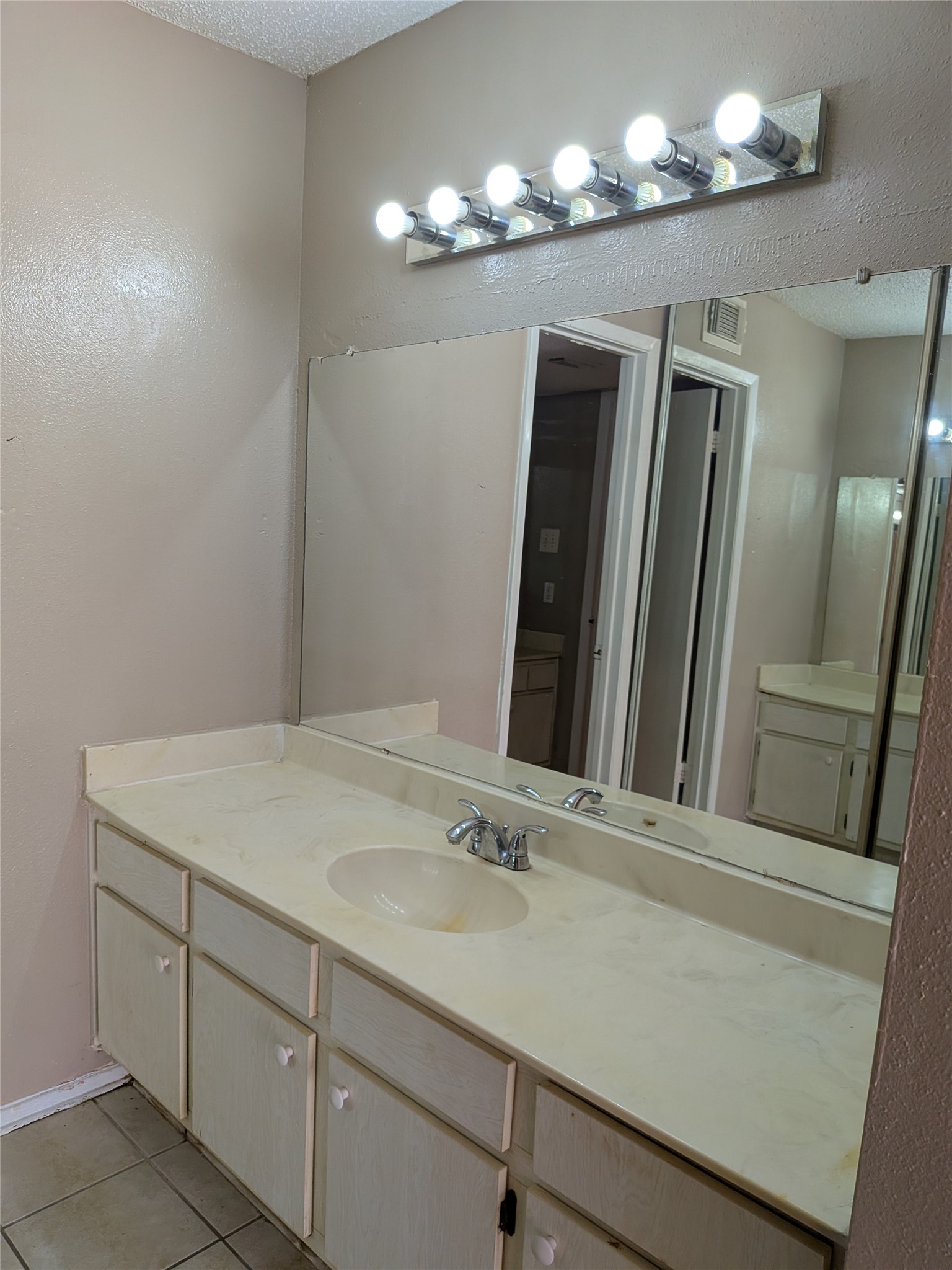 12214 Bob White Drive 122 Property Photo 28