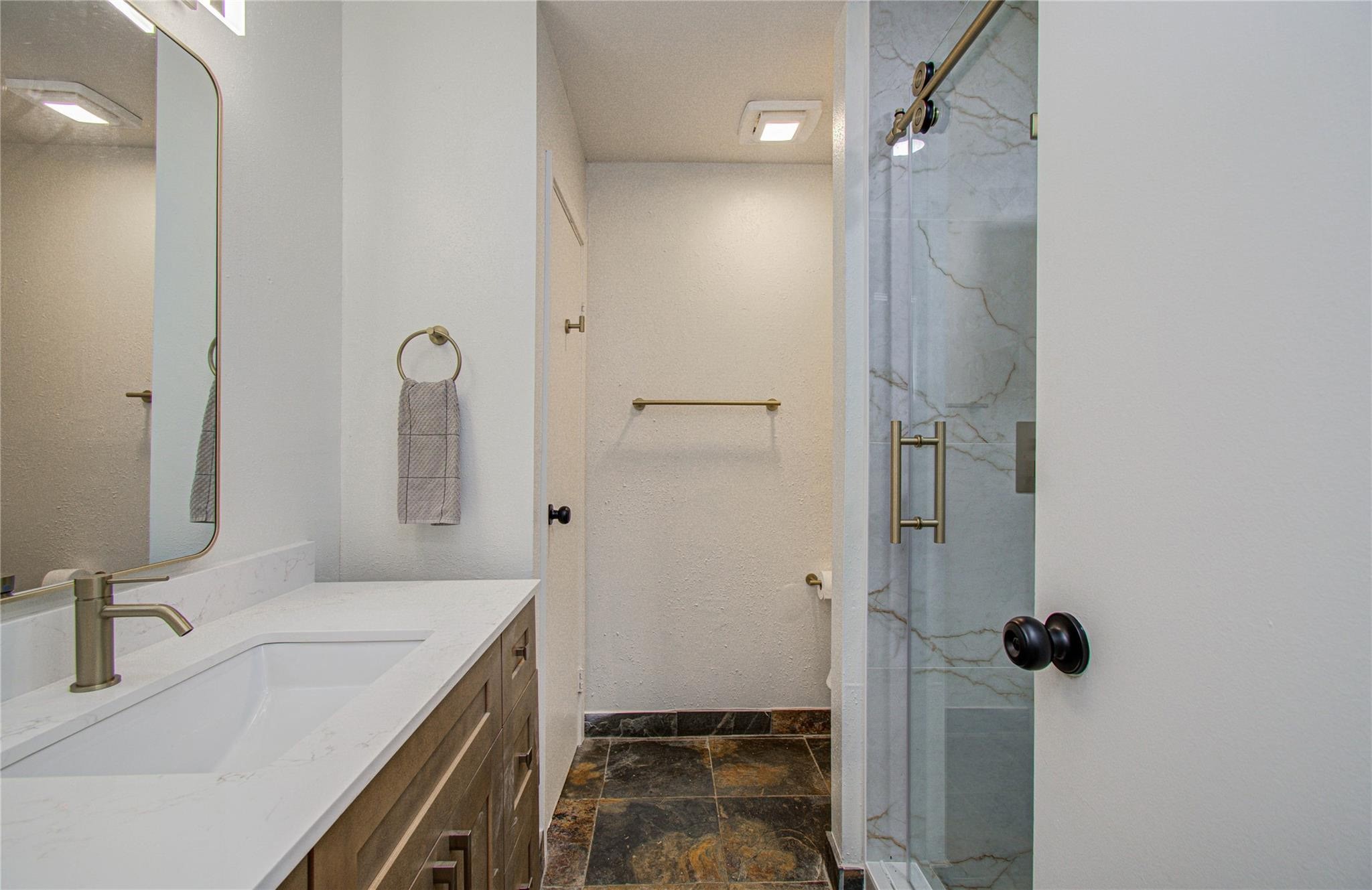 15309 Kingfield Drive 9 Property Photo 29