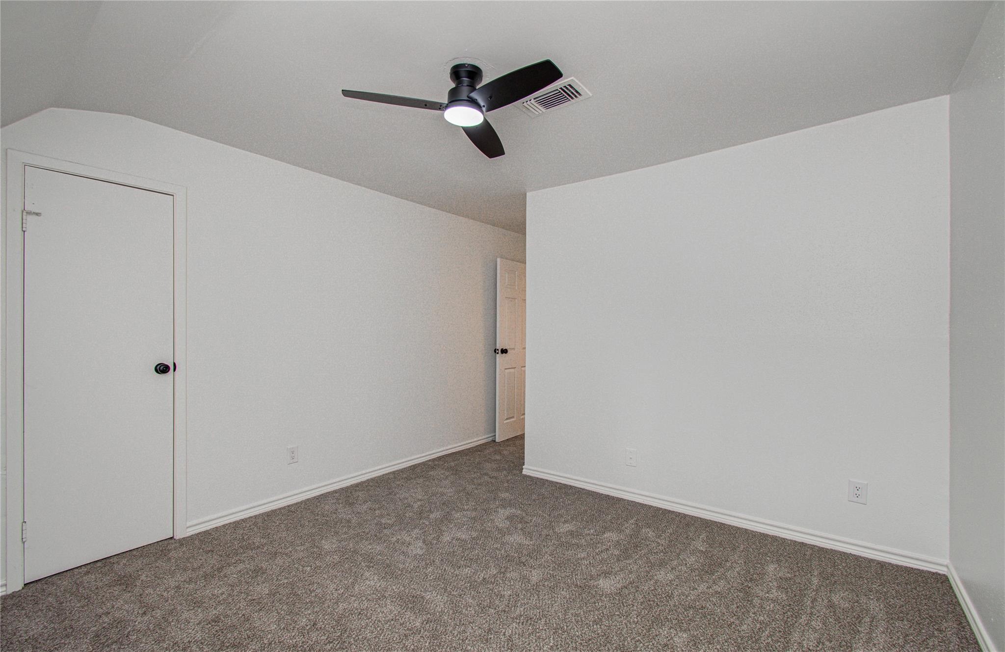 15309 Kingfield Drive 9 Property Photo 33