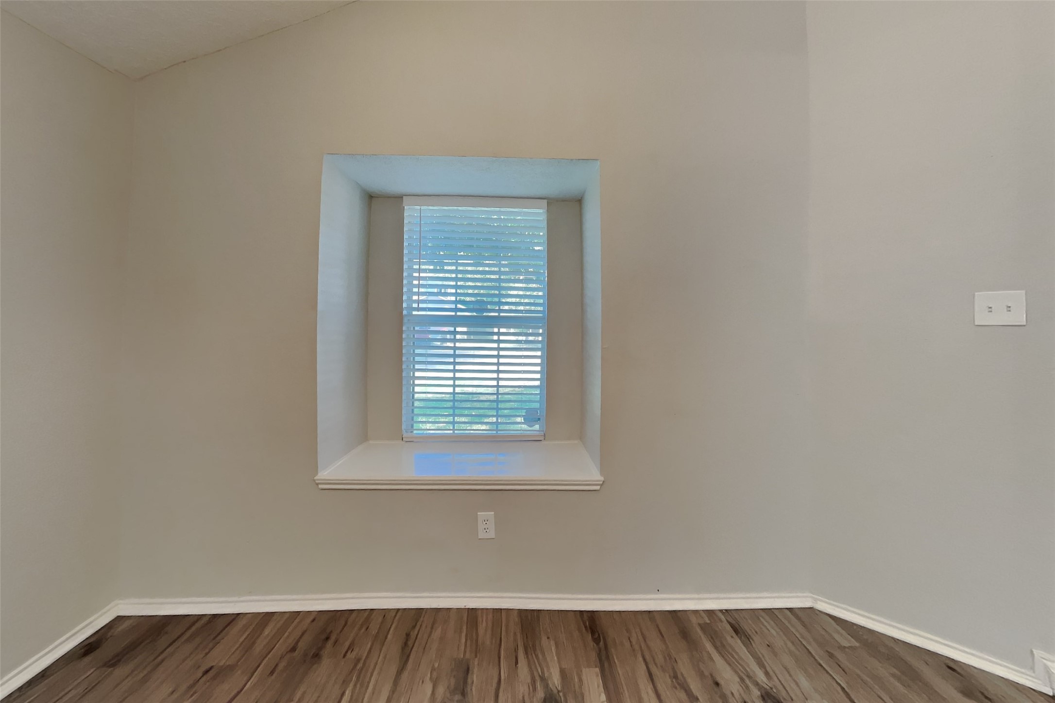 9606 Yearling Circle Property Photo 6