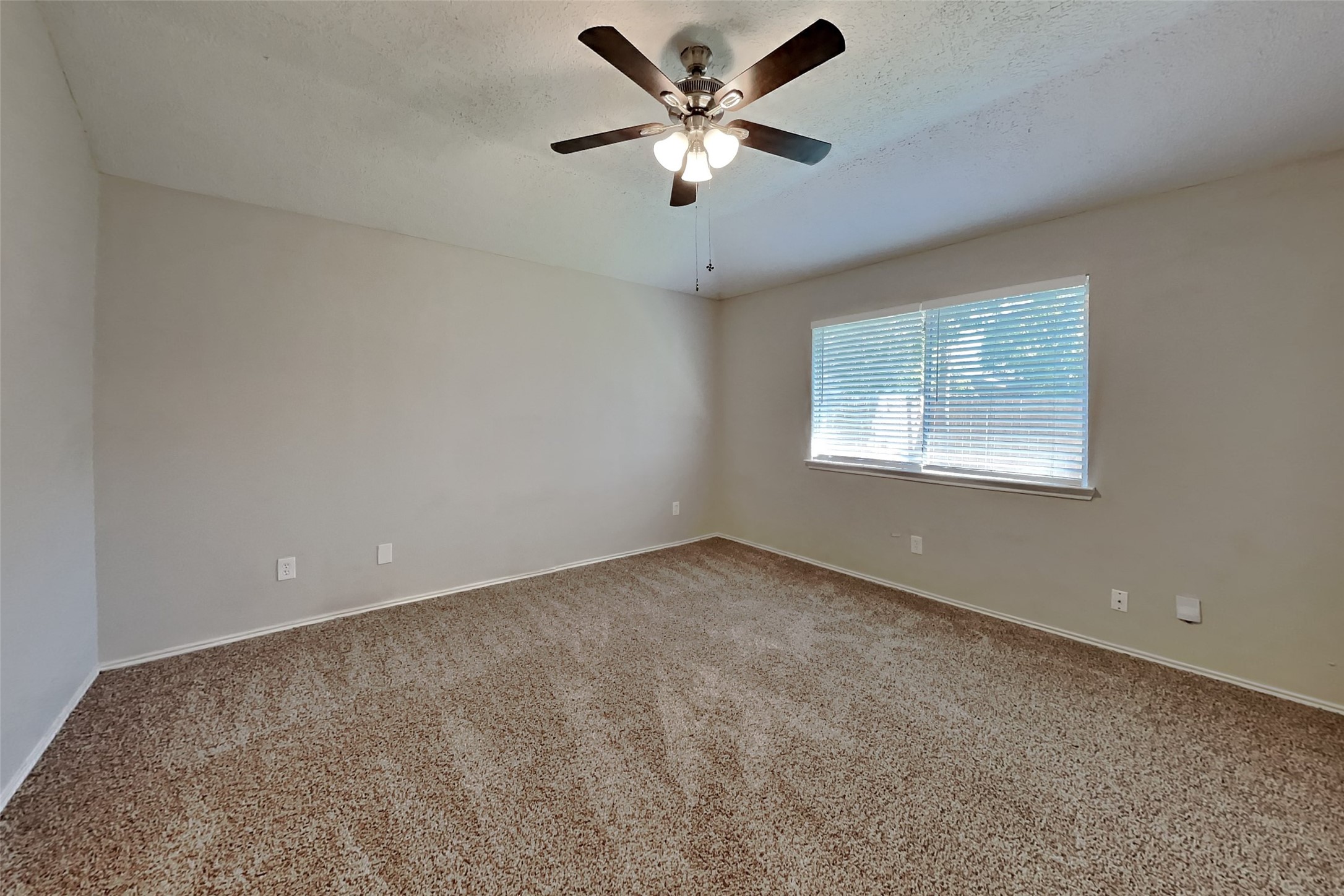 9606 Yearling Circle Property Photo 8