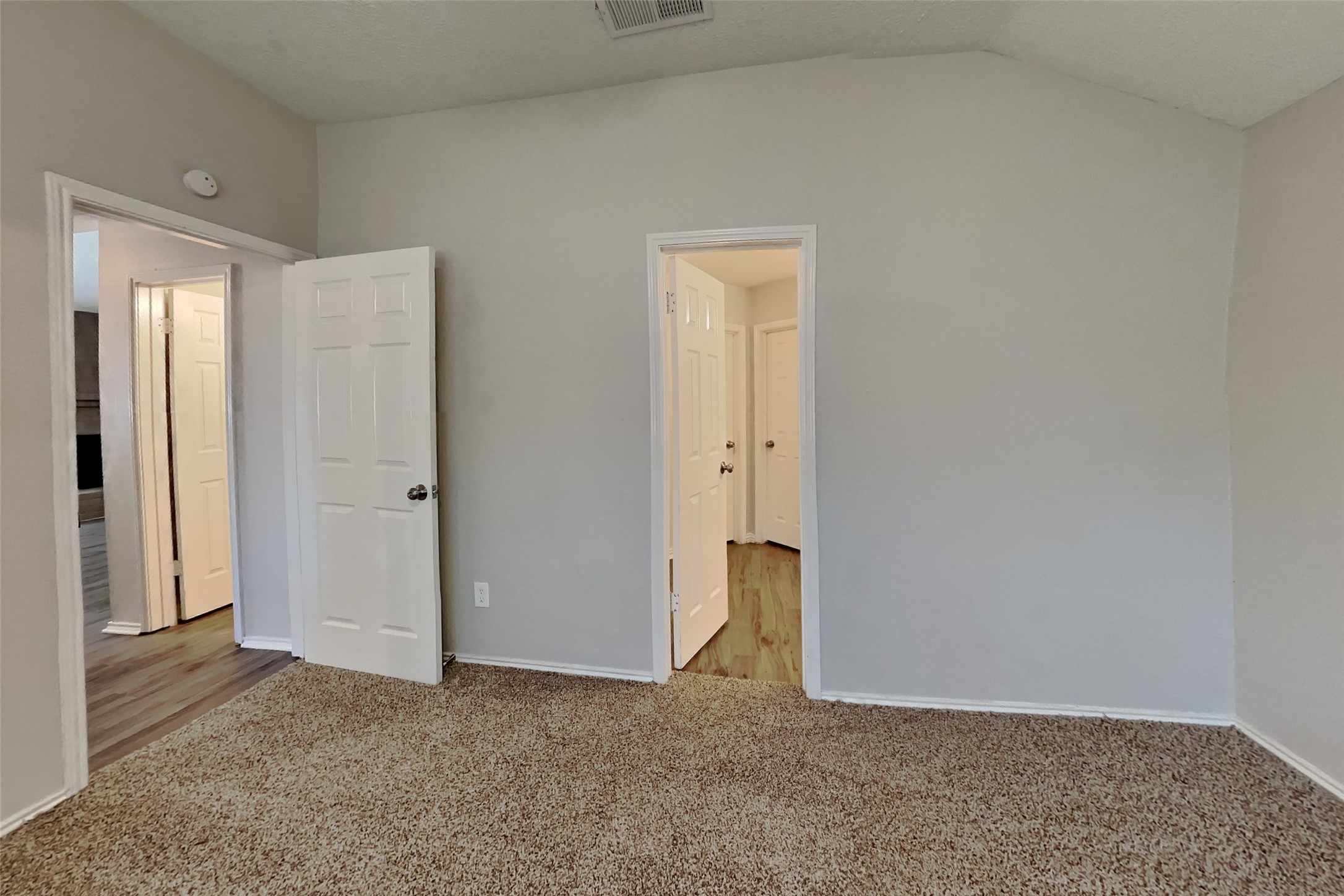 9606 Yearling Circle Property Photo 9