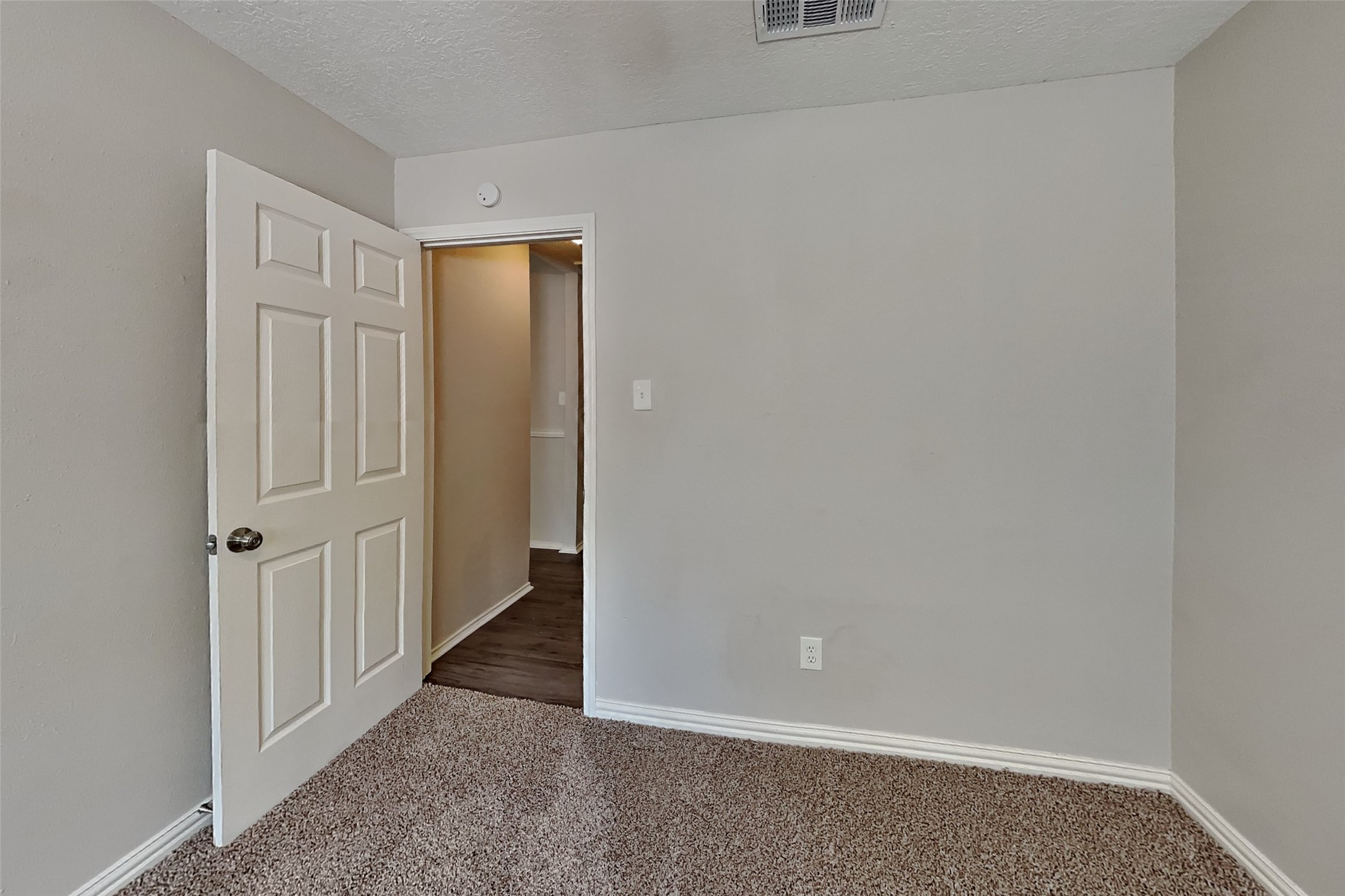 9606 Yearling Circle Property Photo 13