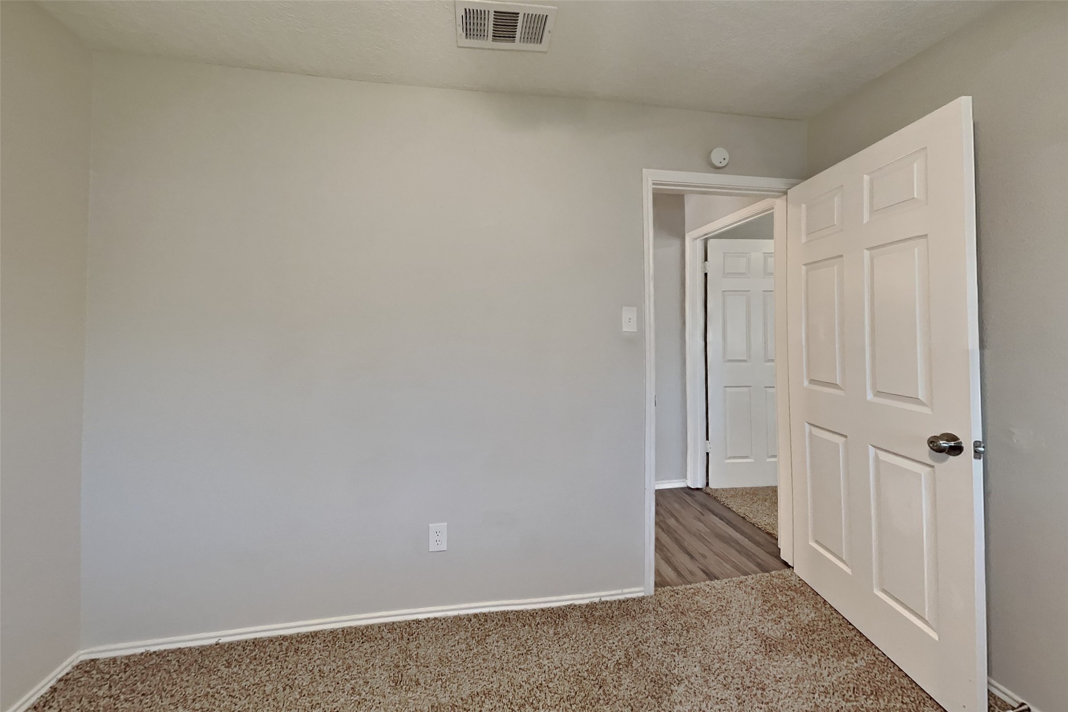 9606 Yearling Circle Property Photo 14