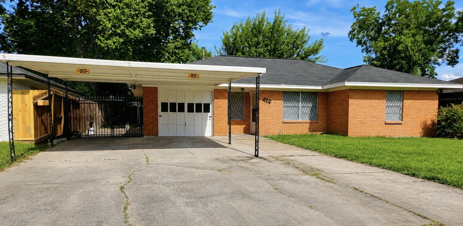 2123 Linden Creek Lane Property Photo 1