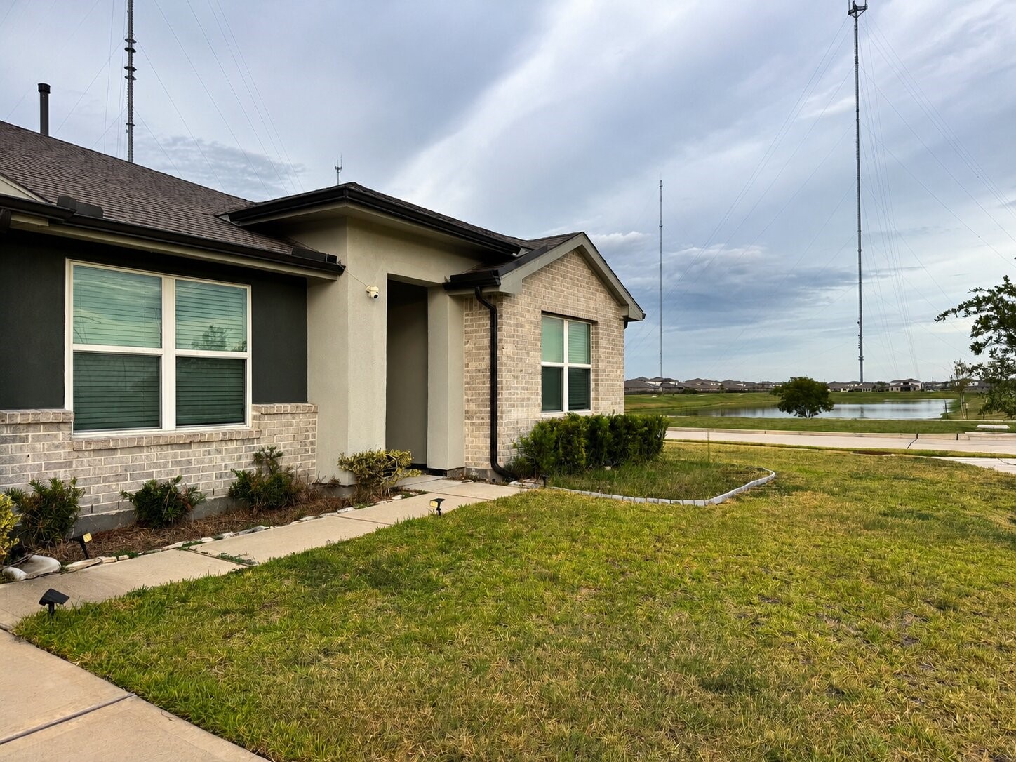 3319 Central Garden Lane Property Photo 2