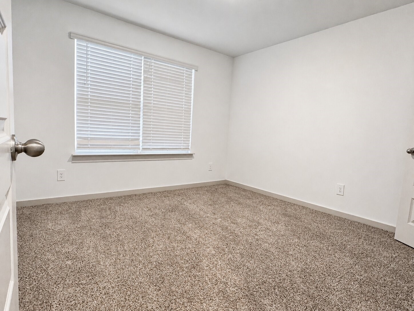 3319 Central Garden Lane Property Photo 13