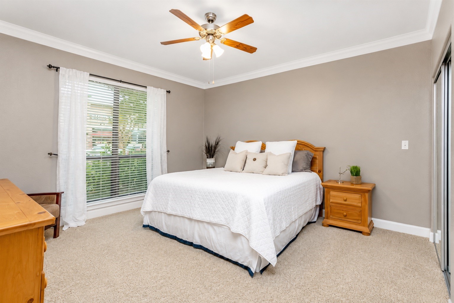 2299 Lone Star Drive 101 Property Photo 11