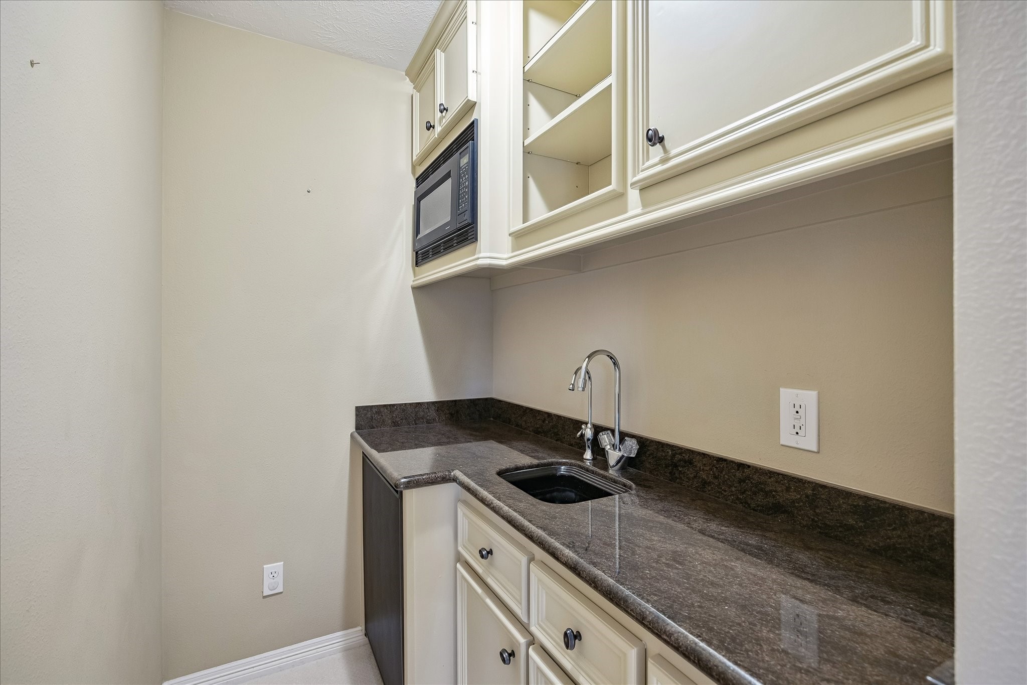 906 Peachwood Bend Drive Property Photo 45