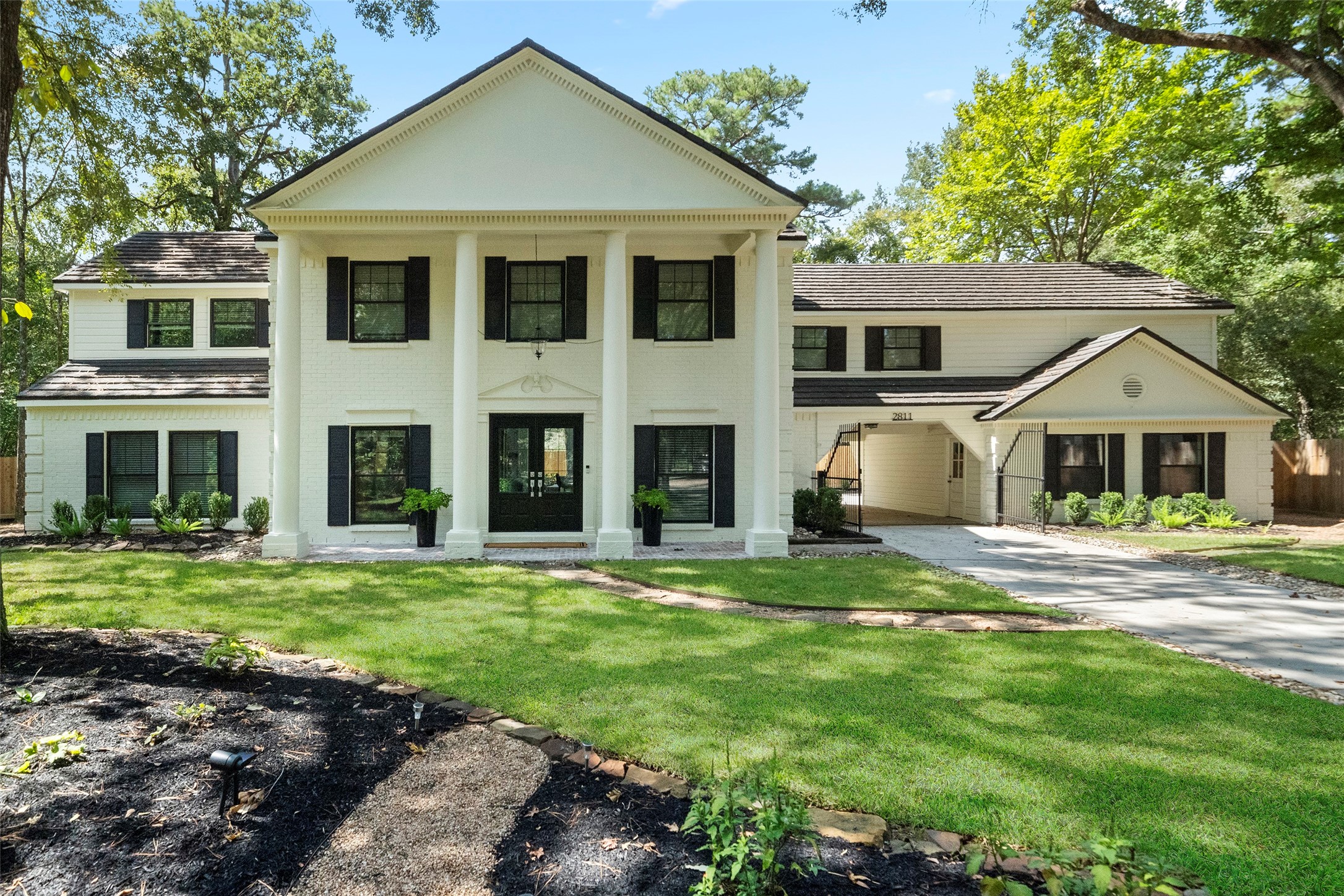 2811 Crossvine Circle Property Photo