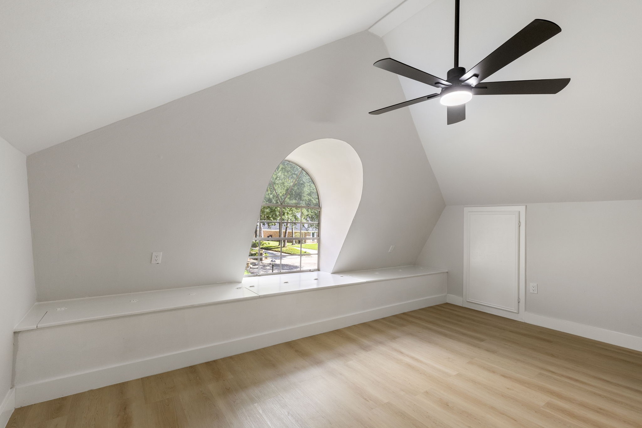 5614 Braxtonshire Court Property Photo 26