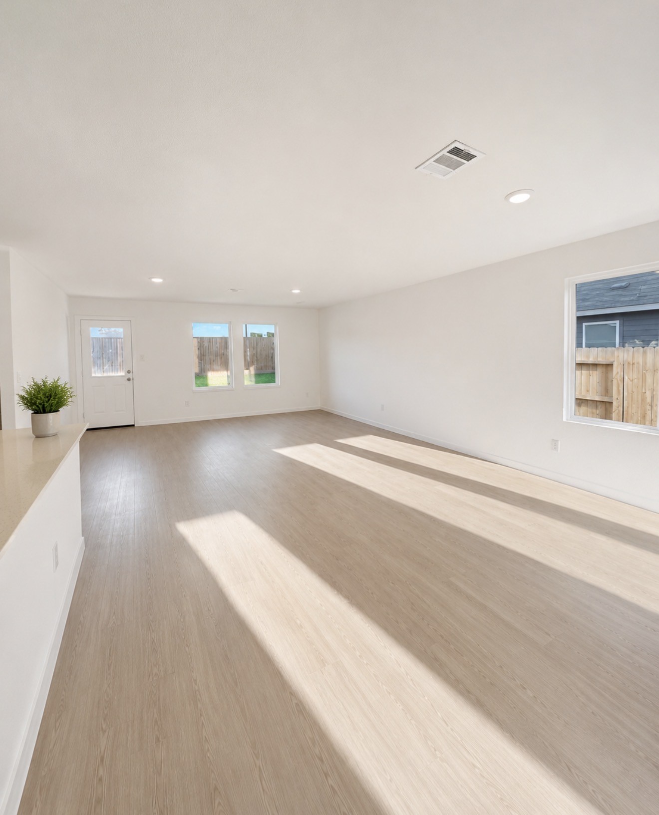 448 Shoreview Drive Property Photo 3